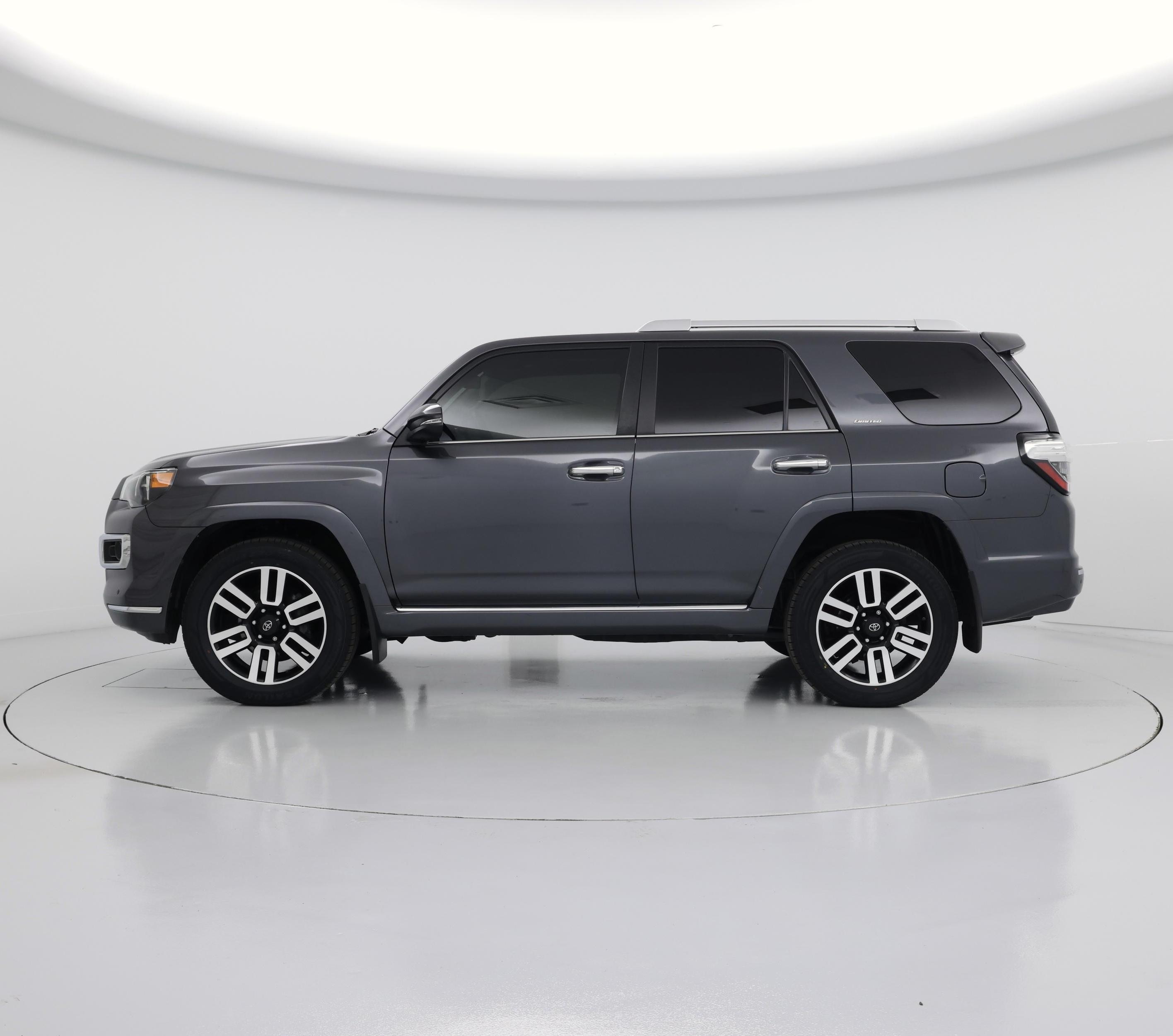 Thumbnail: 2020 Toyota 4Runner - 3