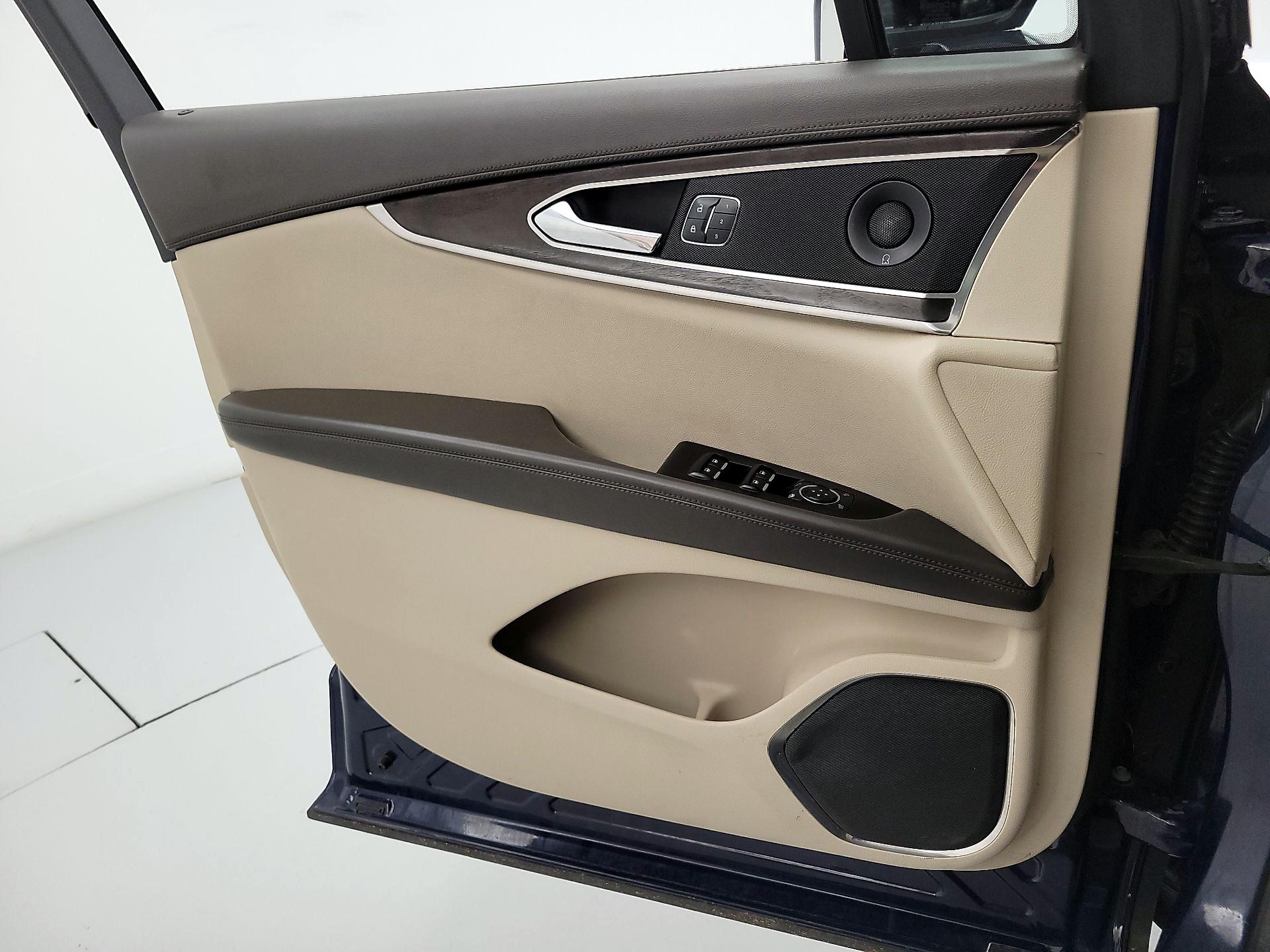 Thumbnail: 2018 Lincoln MKX - 12