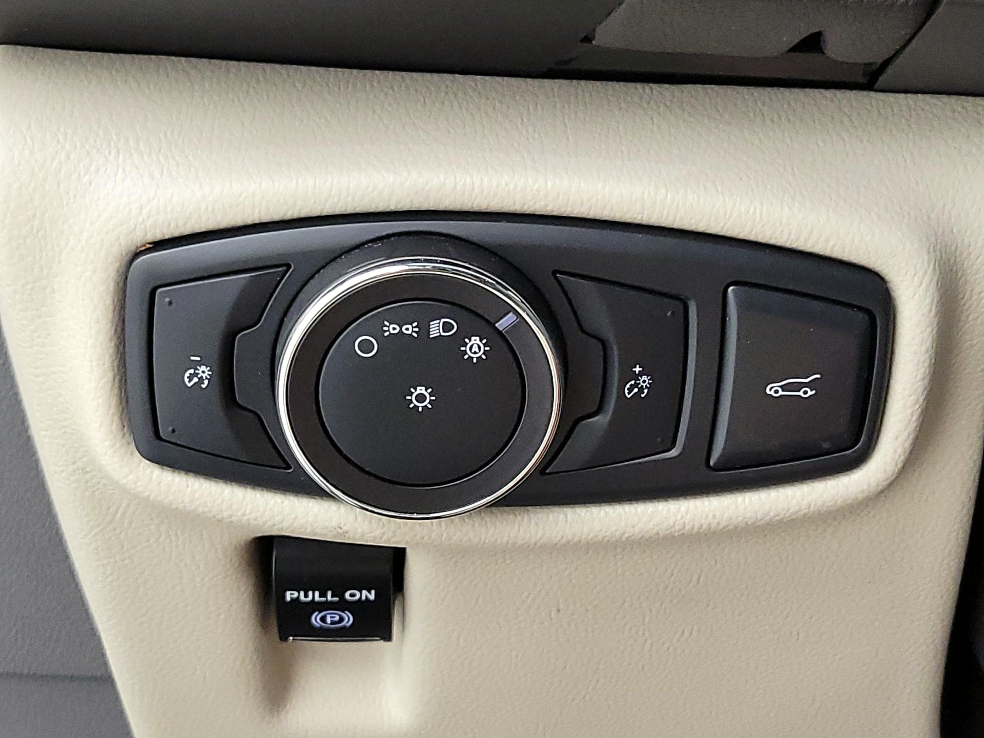 Thumbnail: 2018 Lincoln MKX - 13