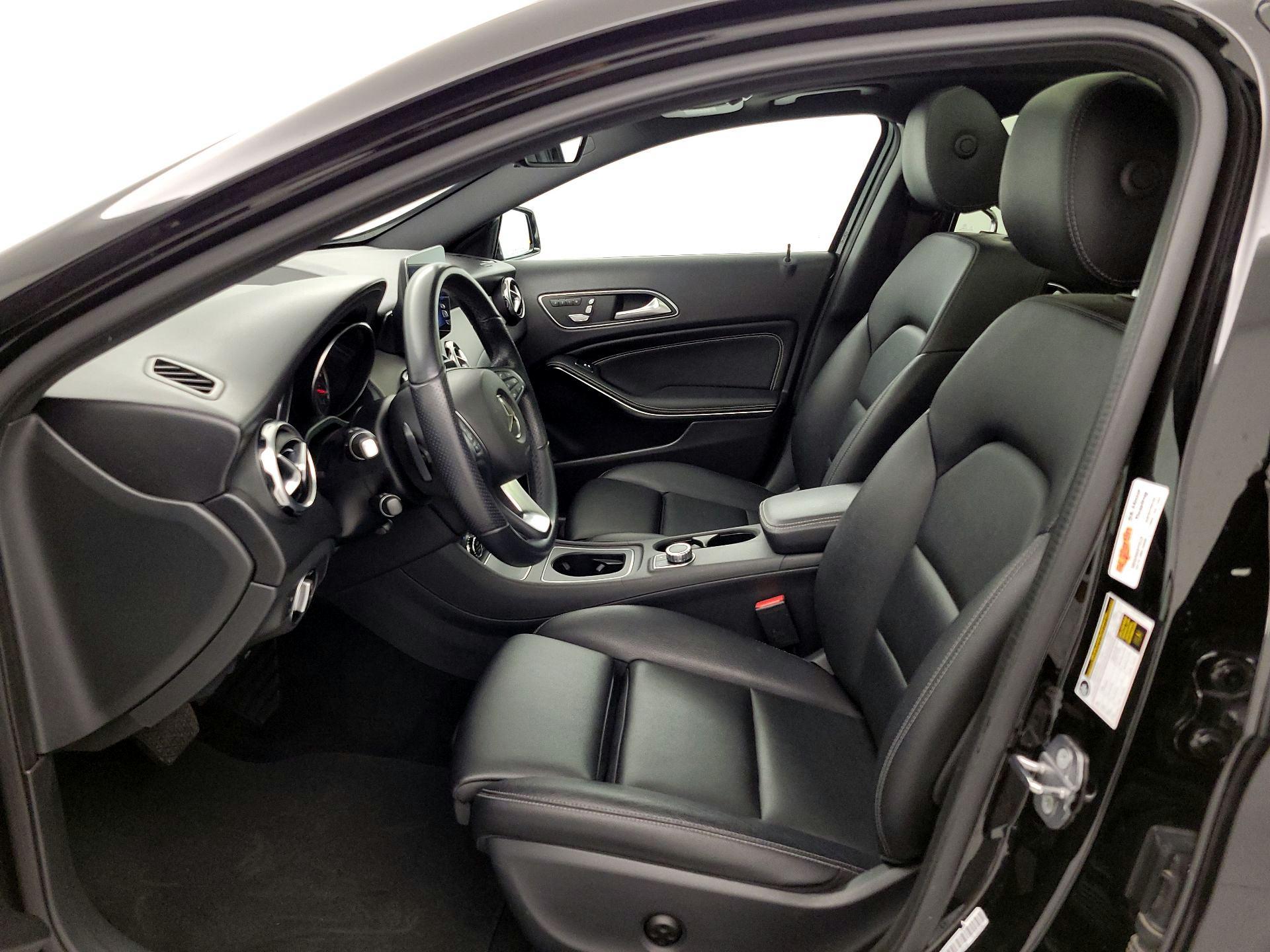 Thumbnail: 2020 Mercedes-Benz GLA - 11