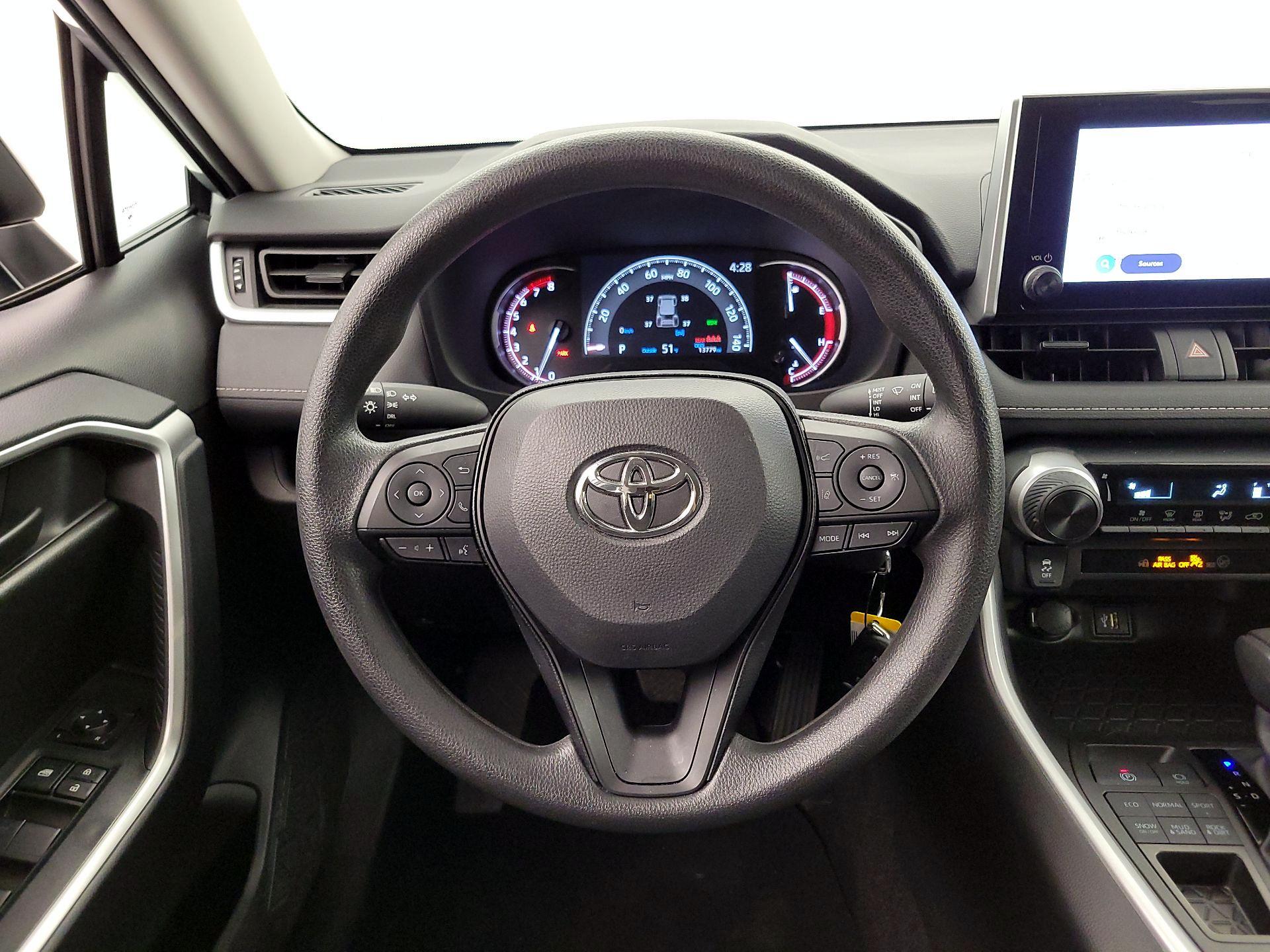 Thumbnail: 2025 Toyota RAV4 - 10