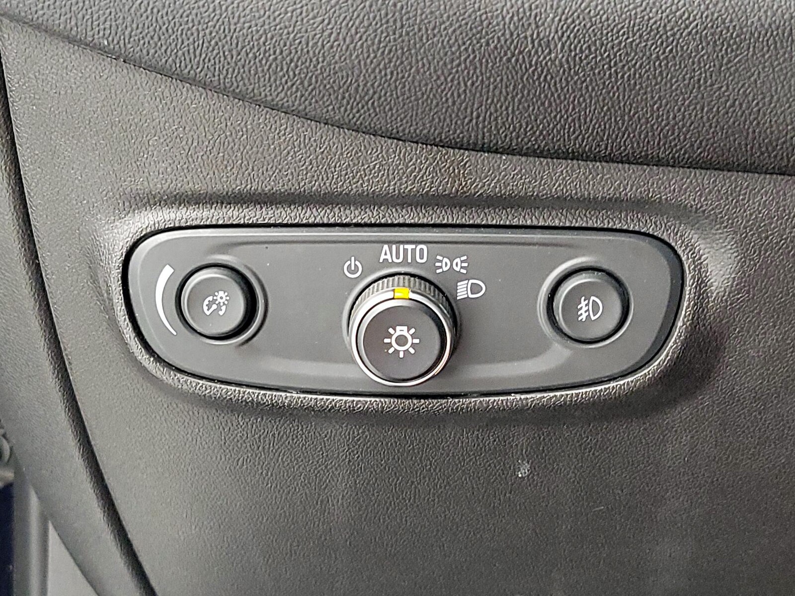 2020 Chevrolet Equinox LT - Photo 14