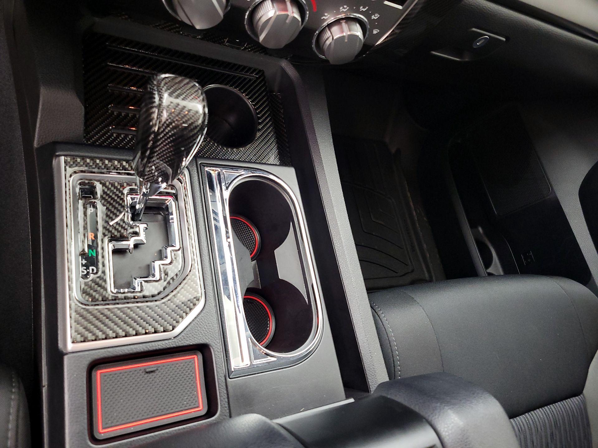 Thumbnail: 2015 Toyota Tundra - 17