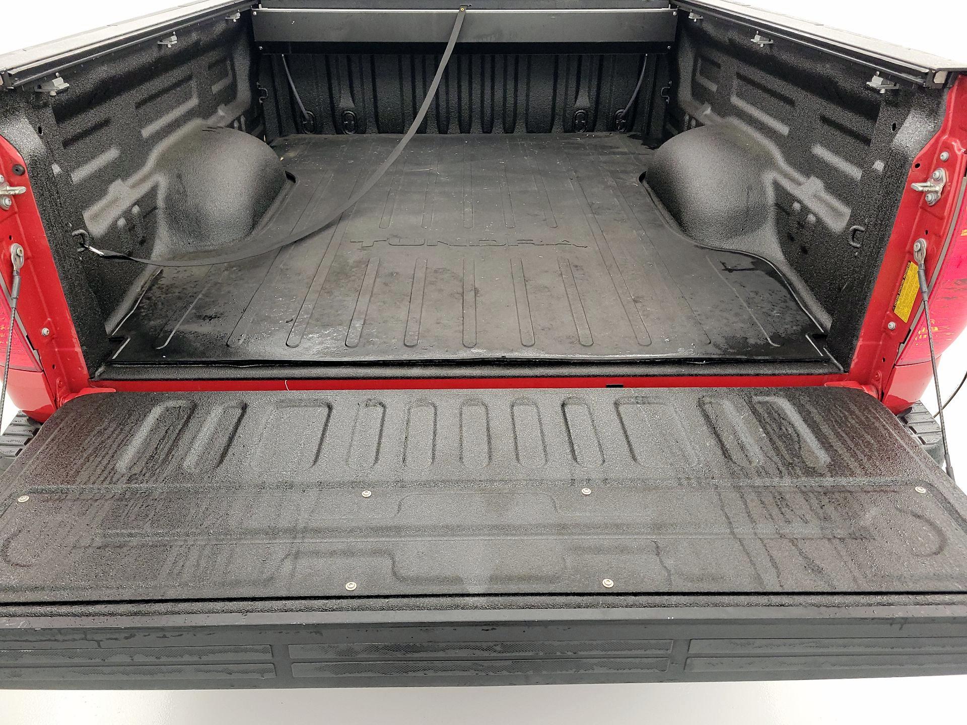 Thumbnail: 2015 Toyota Tundra - 20