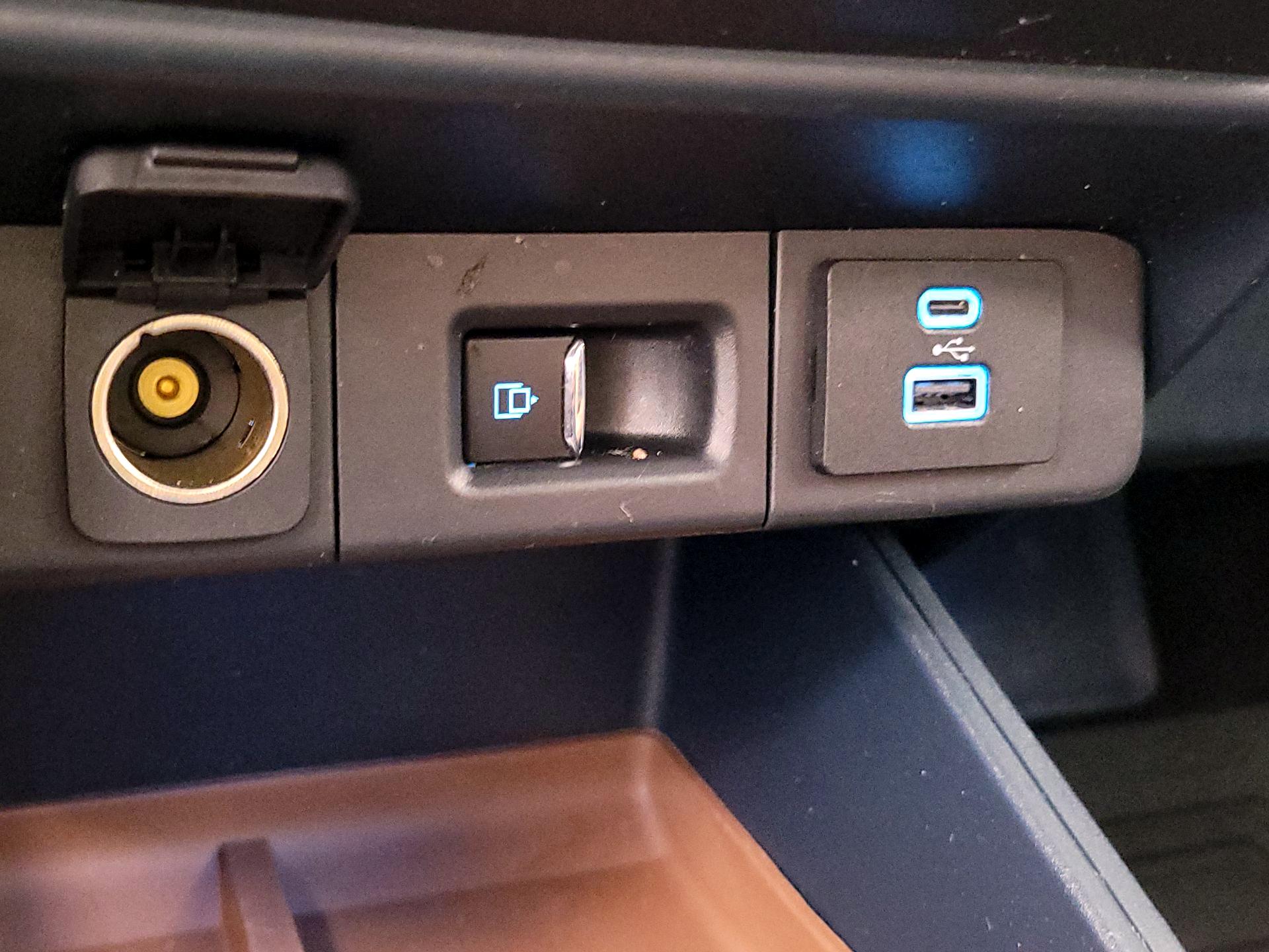 Thumbnail: 2022 Ford Maverick - 18