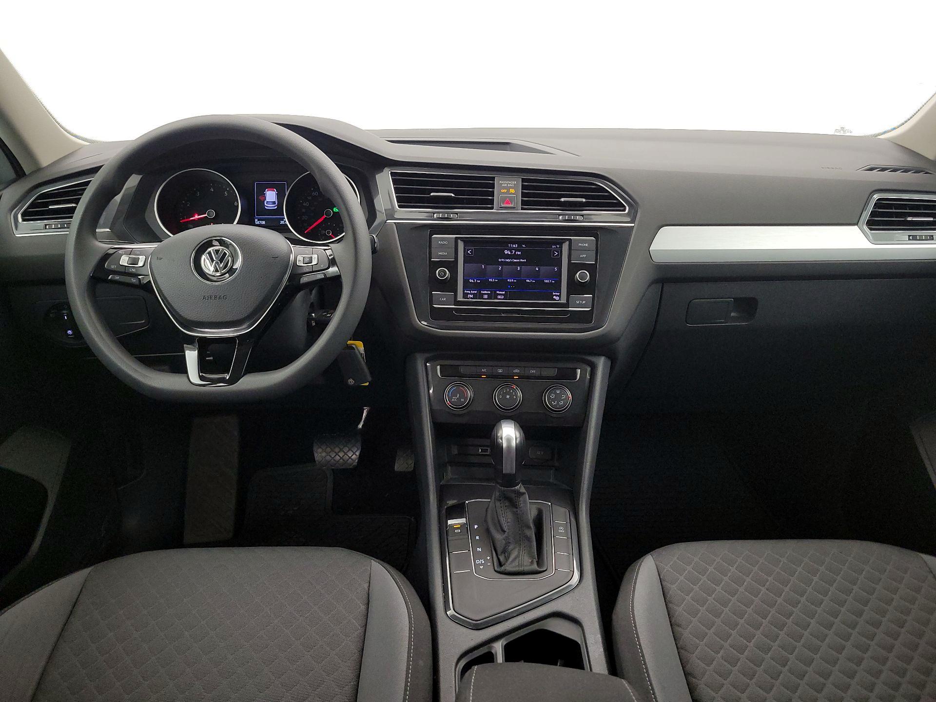 Thumbnail: 2018 Volkswagen Tiguan - 9