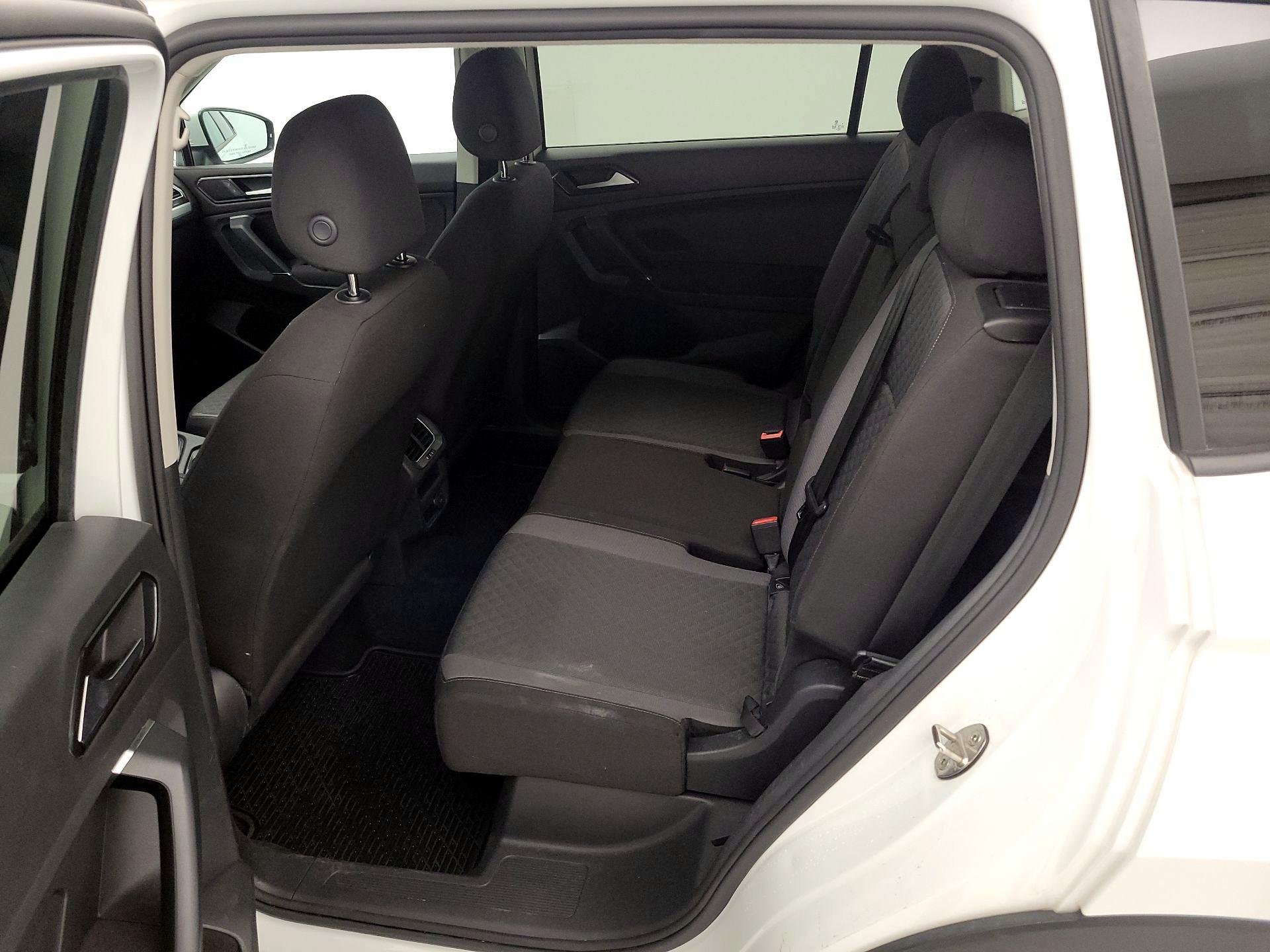 Thumbnail: 2018 Volkswagen Tiguan - 19