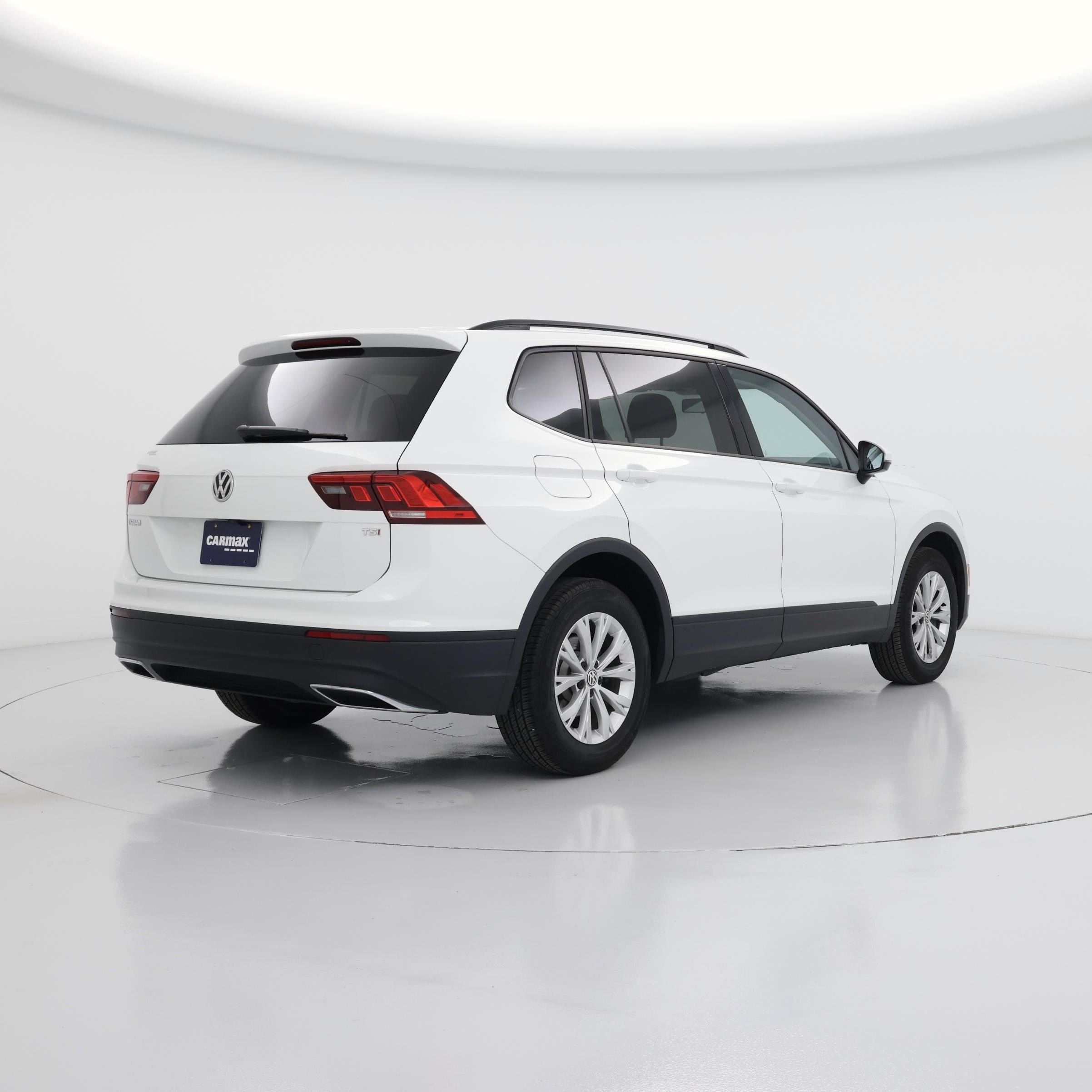 Thumbnail: 2018 Volkswagen Tiguan - 8