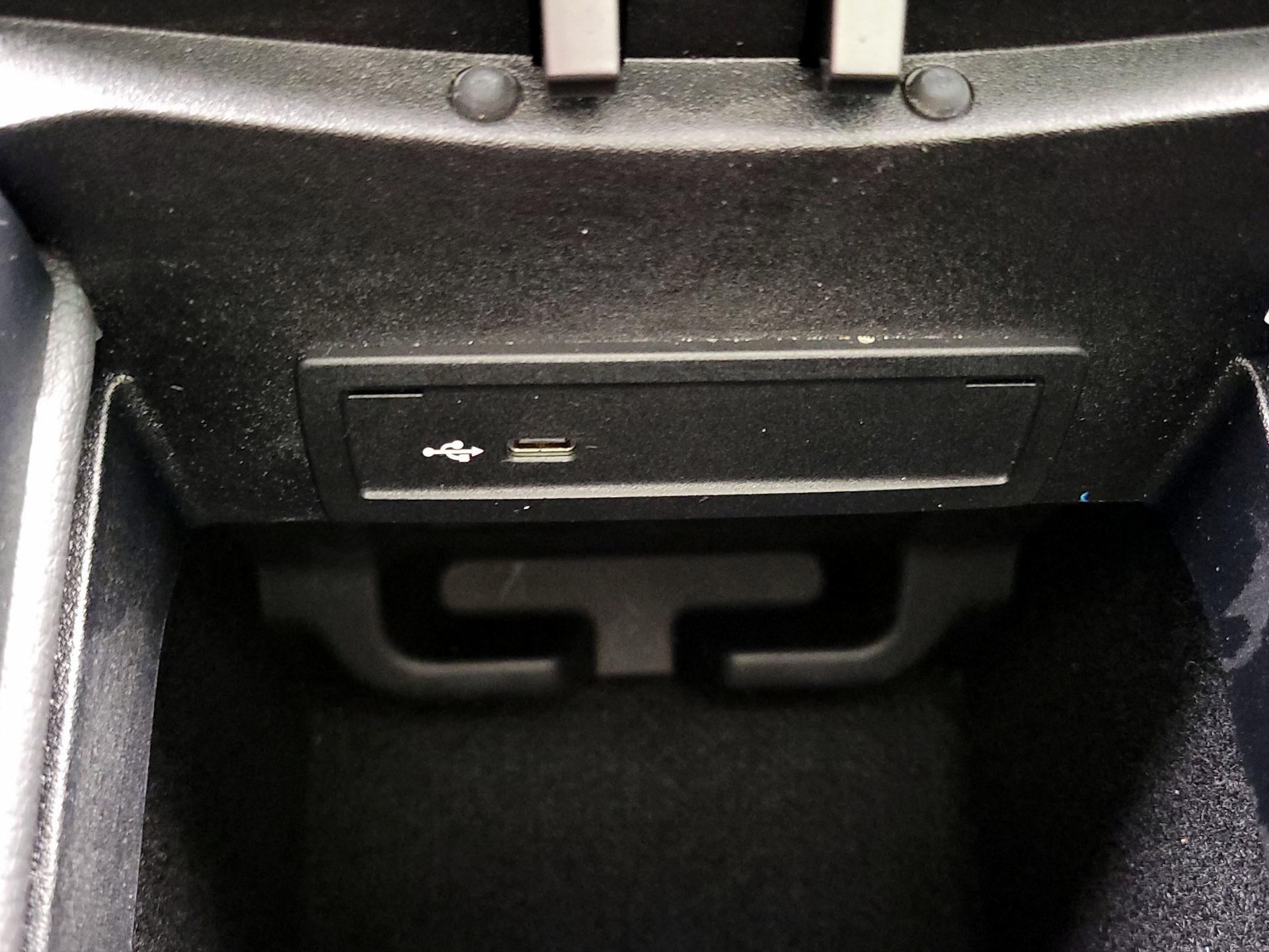 Thumbnail: 2020 Mercedes-Benz GLE - 19