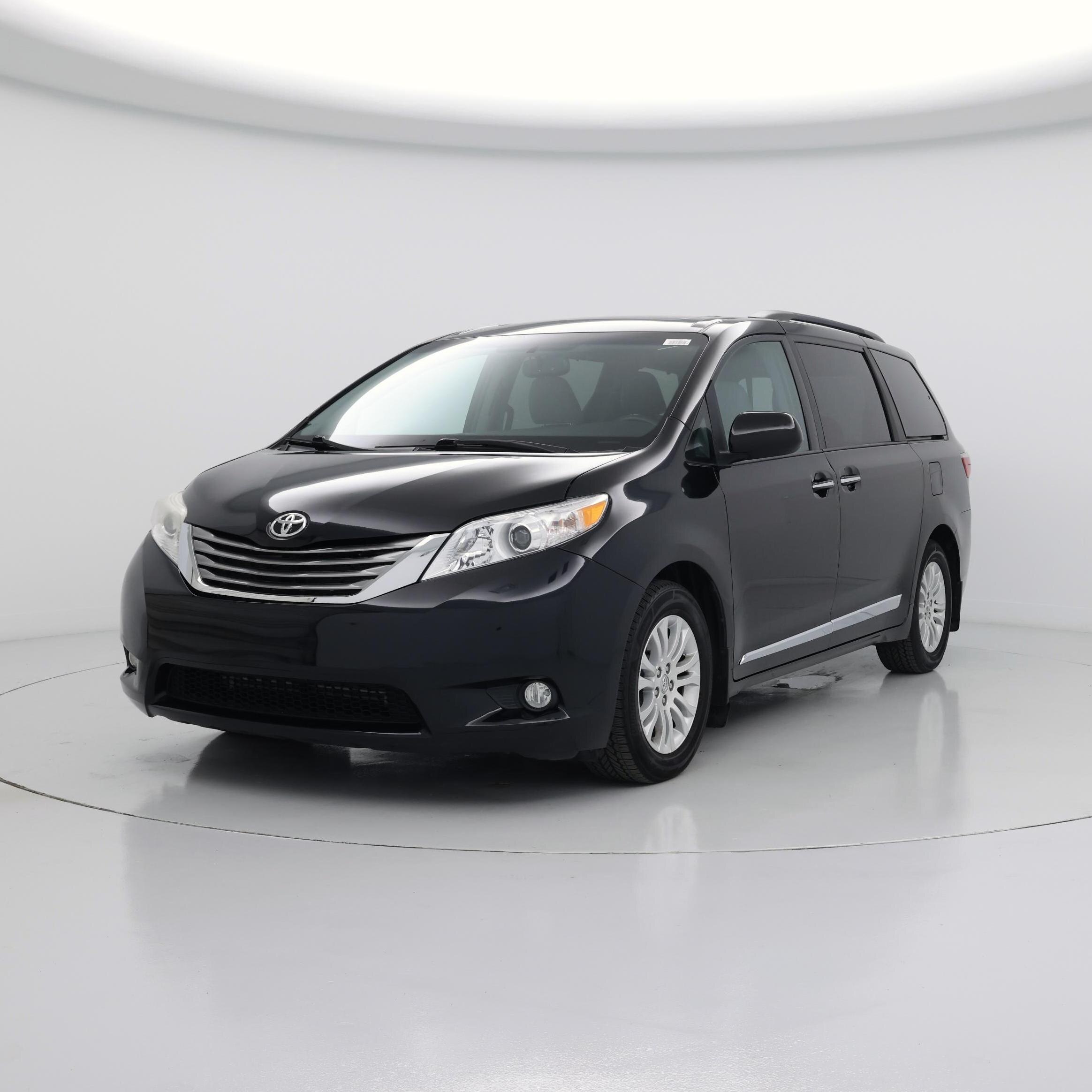 Thumbnail: 2017 Toyota Sienna - 4