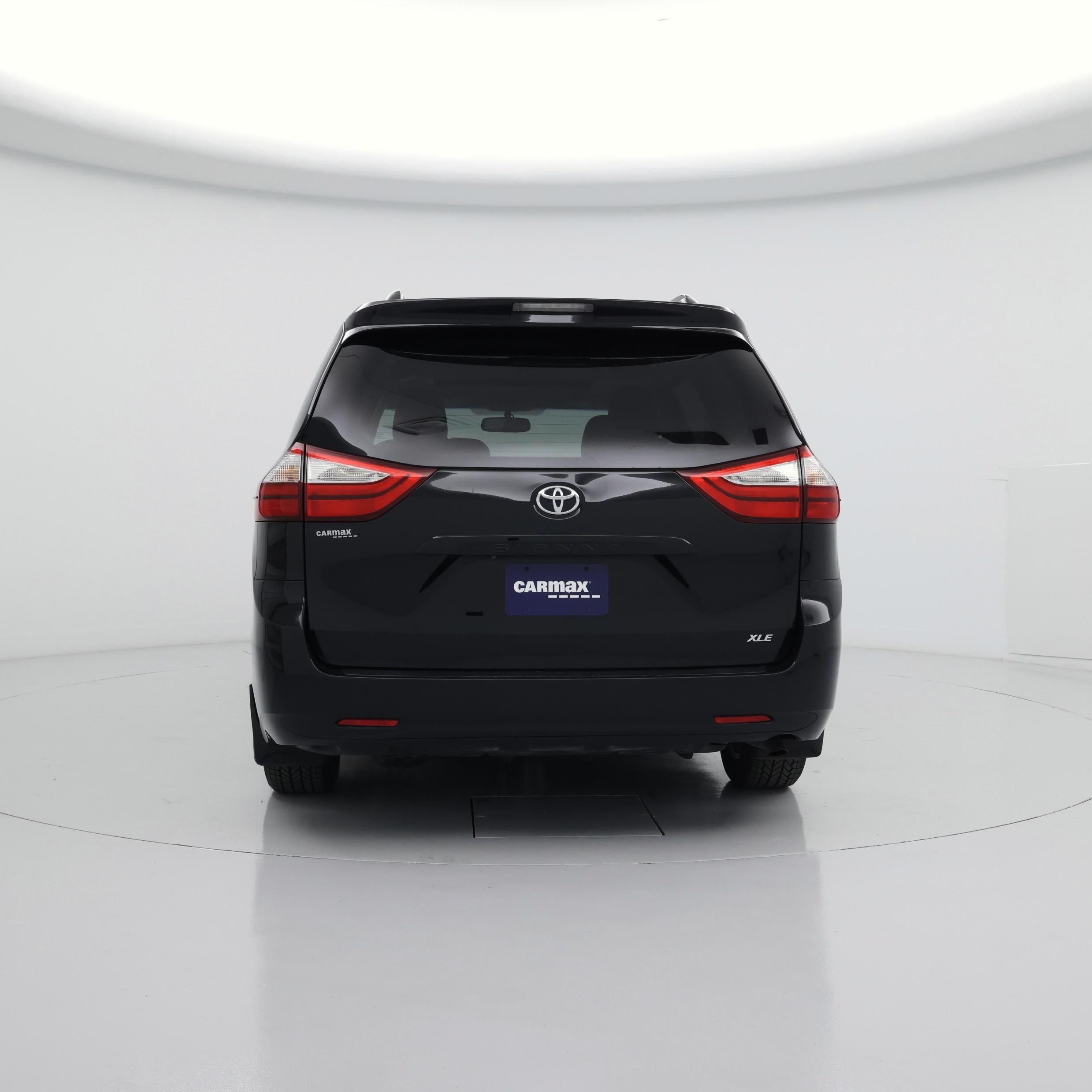 Thumbnail: 2017 Toyota Sienna - 6