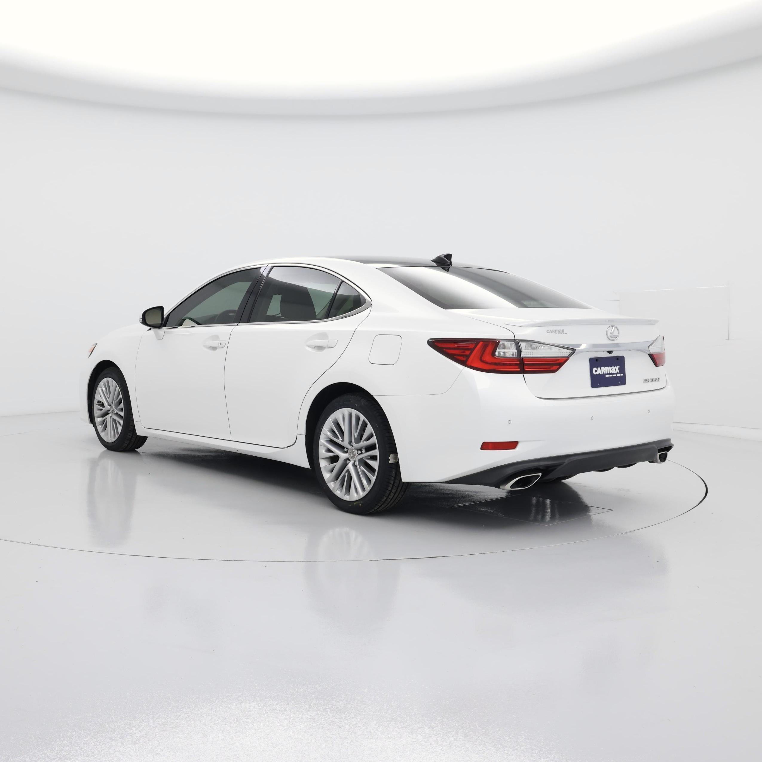 Thumbnail: 2016 Lexus ES - 2