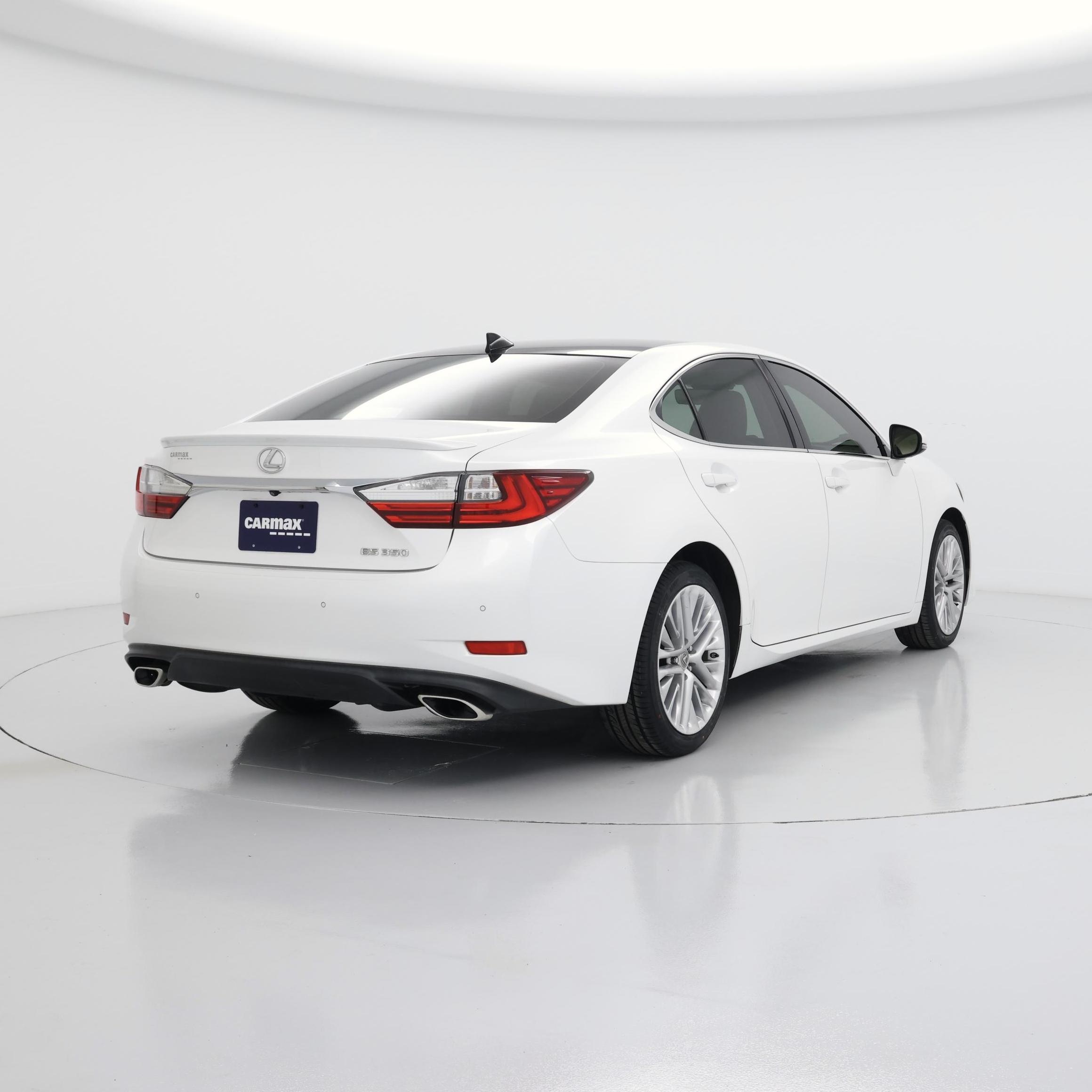 Thumbnail: 2016 Lexus ES - 8