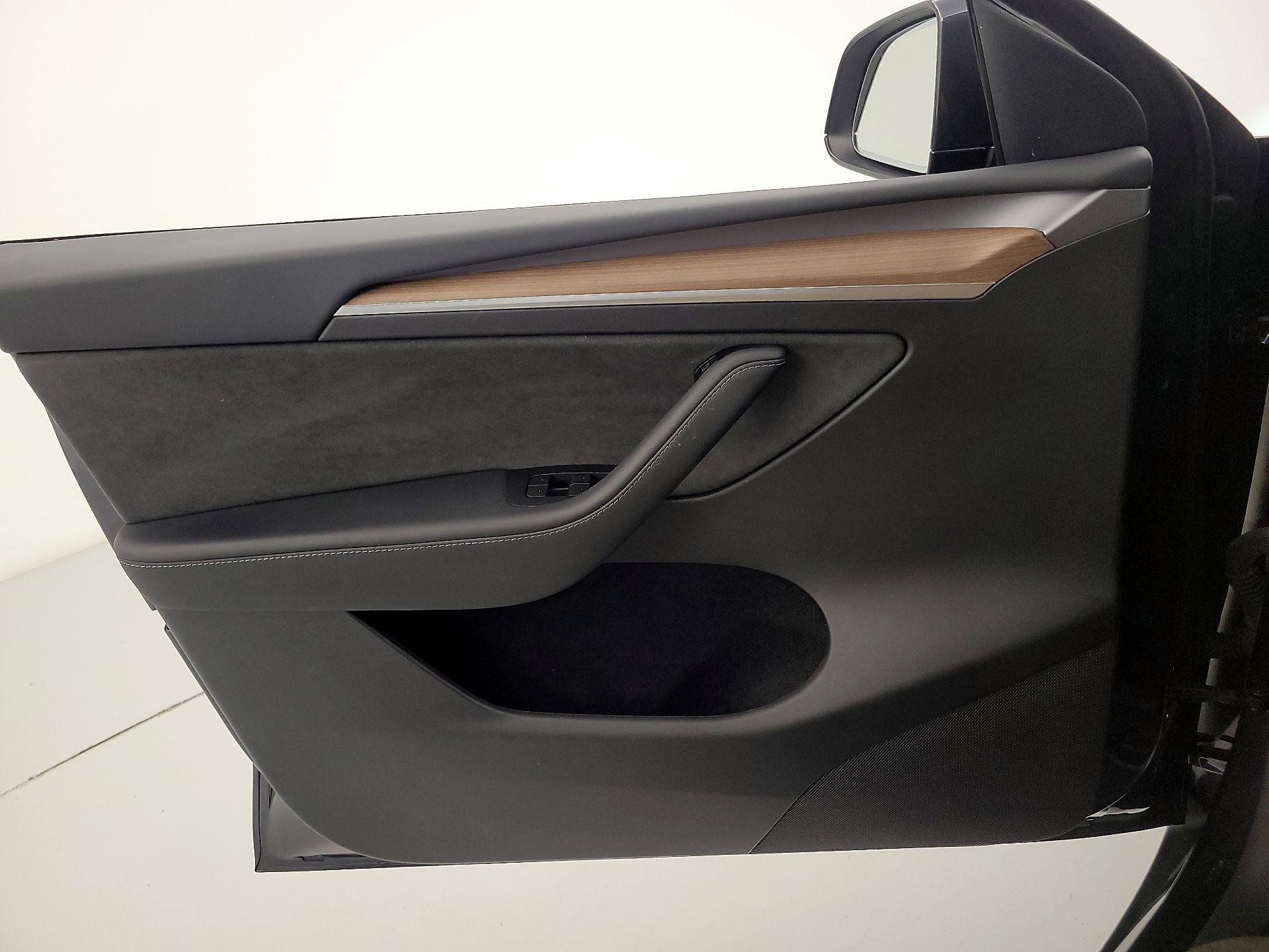 Thumbnail: 2024 Tesla Model Y - 12