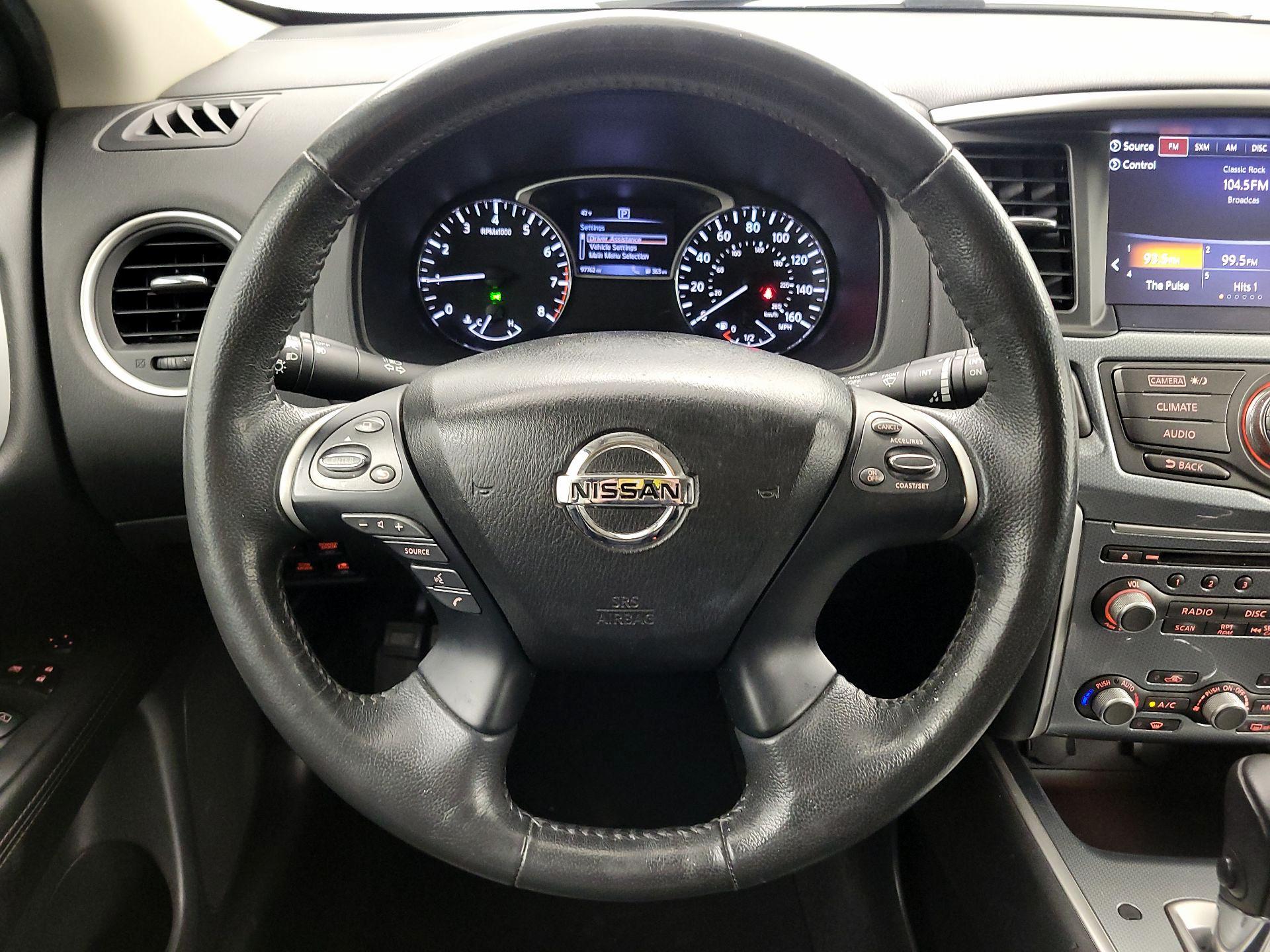 Thumbnail: 2017 Nissan Pathfinder - 10
