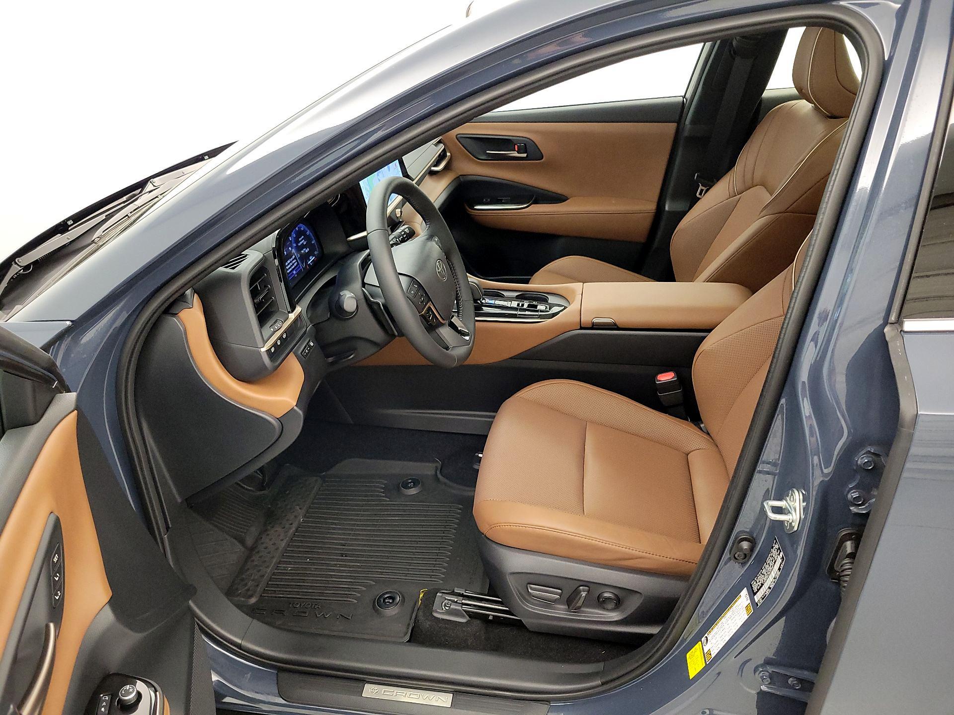 Thumbnail: 2025 Toyota Crown Signia - 11