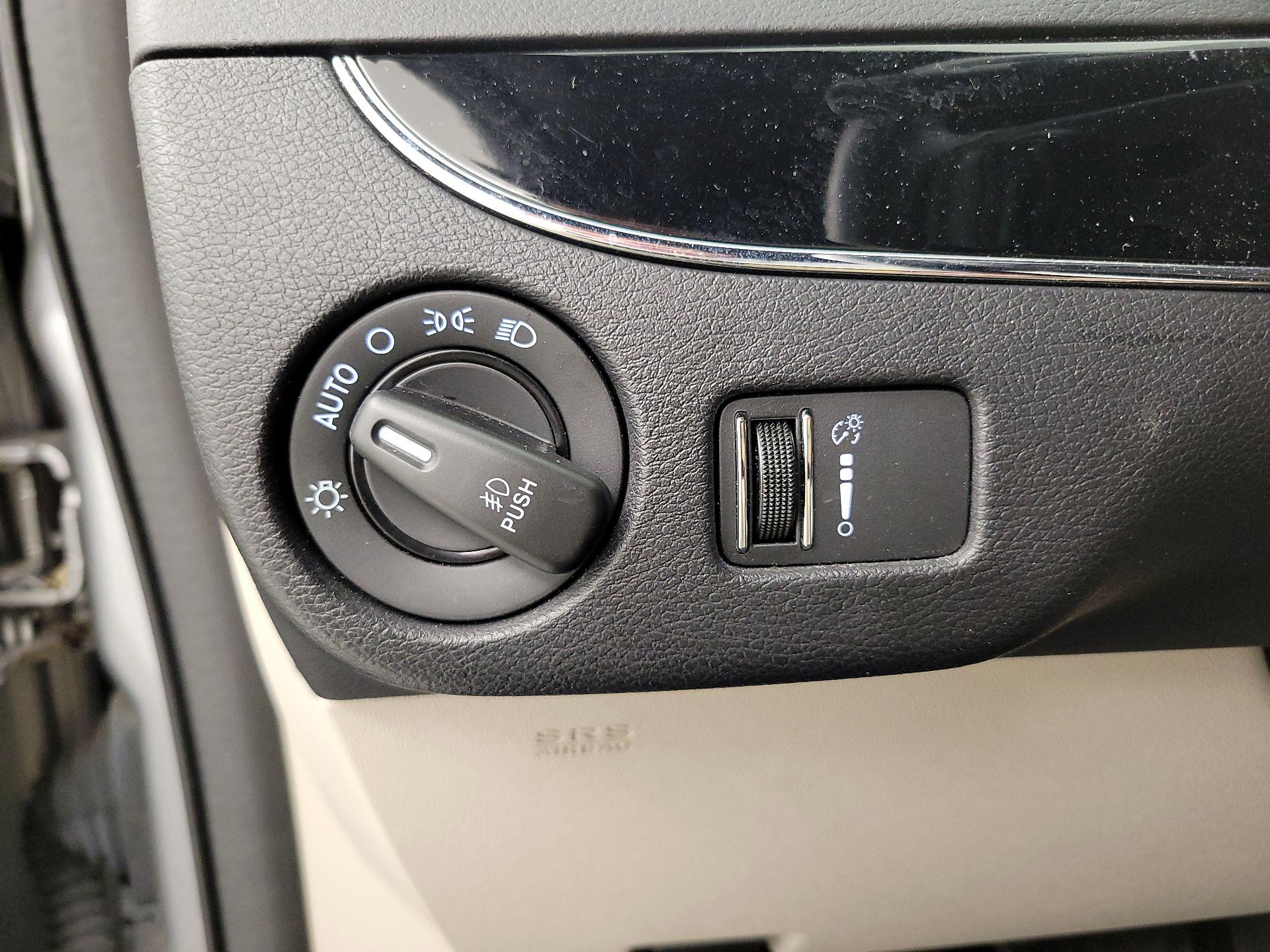 Thumbnail: 2019 Dodge Grand Caravan - 13