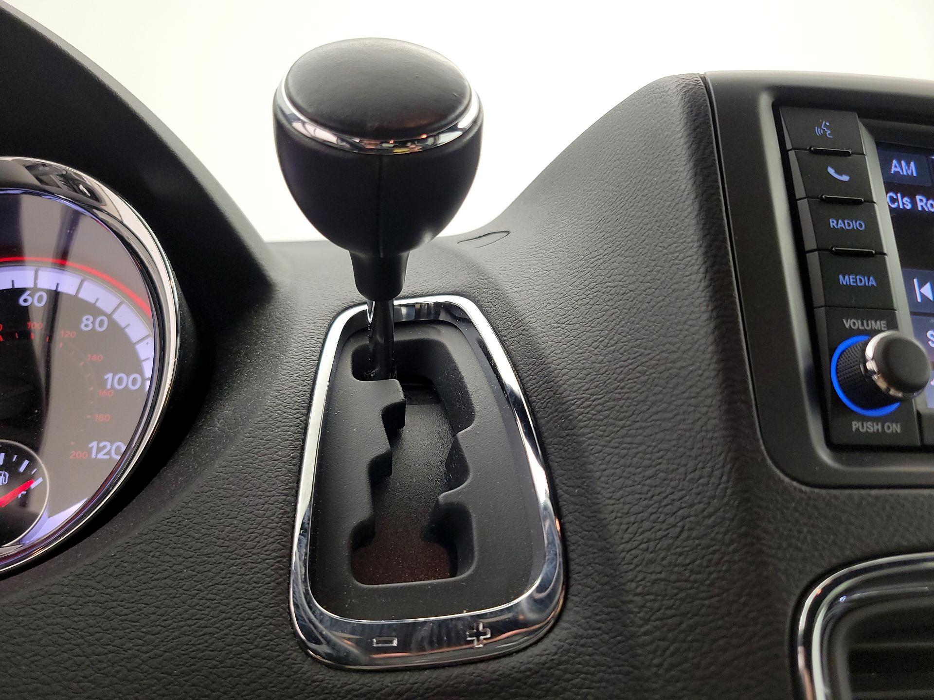 Thumbnail: 2019 Dodge Grand Caravan - 17