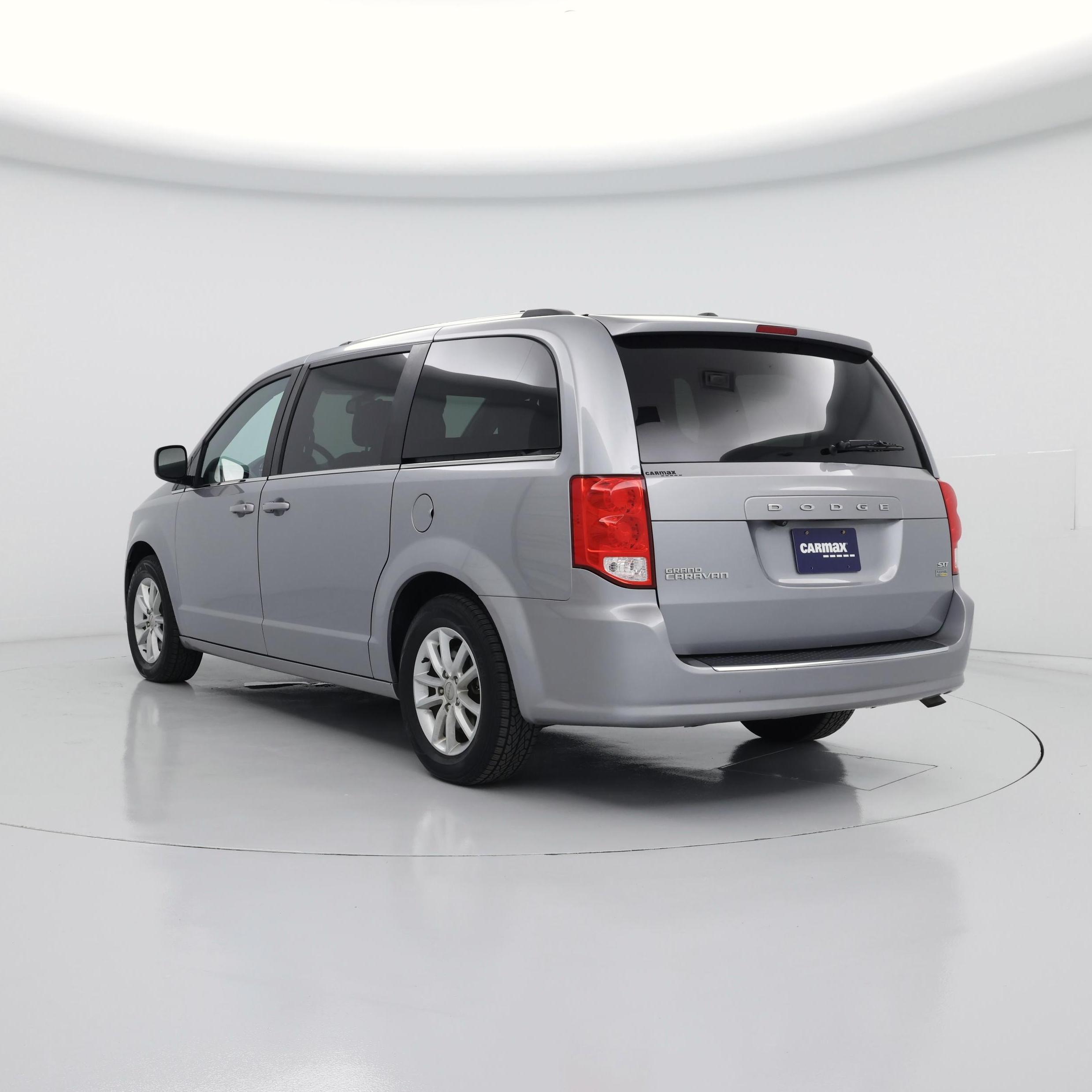 Thumbnail: 2019 Dodge Grand Caravan - 2