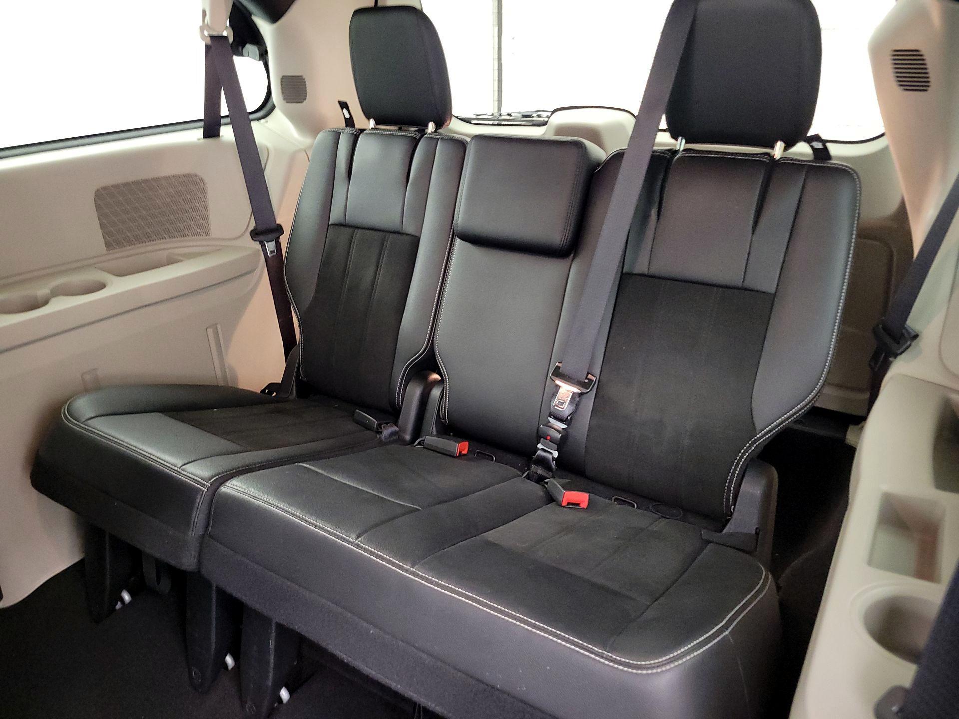 Thumbnail: 2019 Dodge Grand Caravan - 20