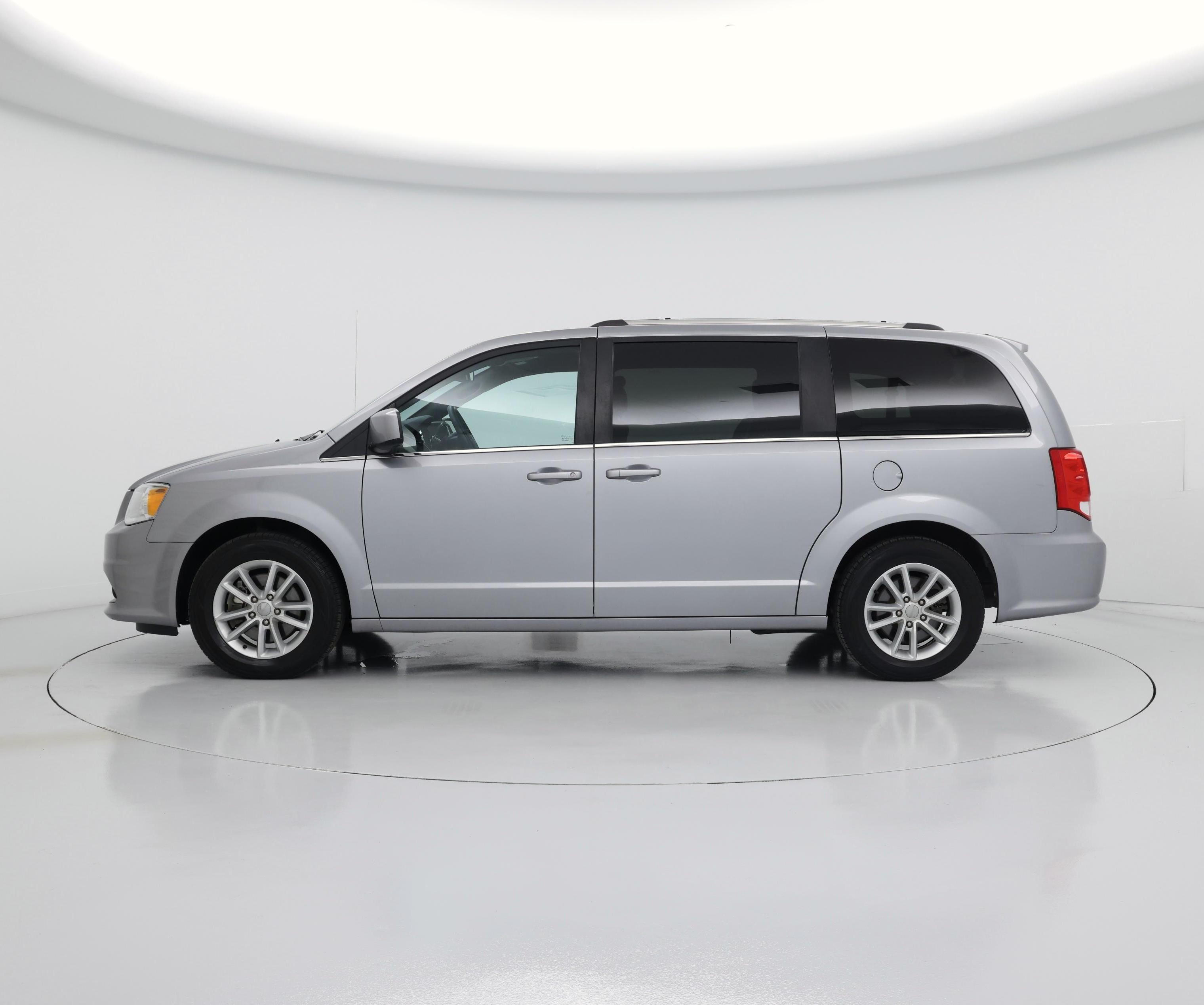 Thumbnail: 2019 Dodge Grand Caravan - 3