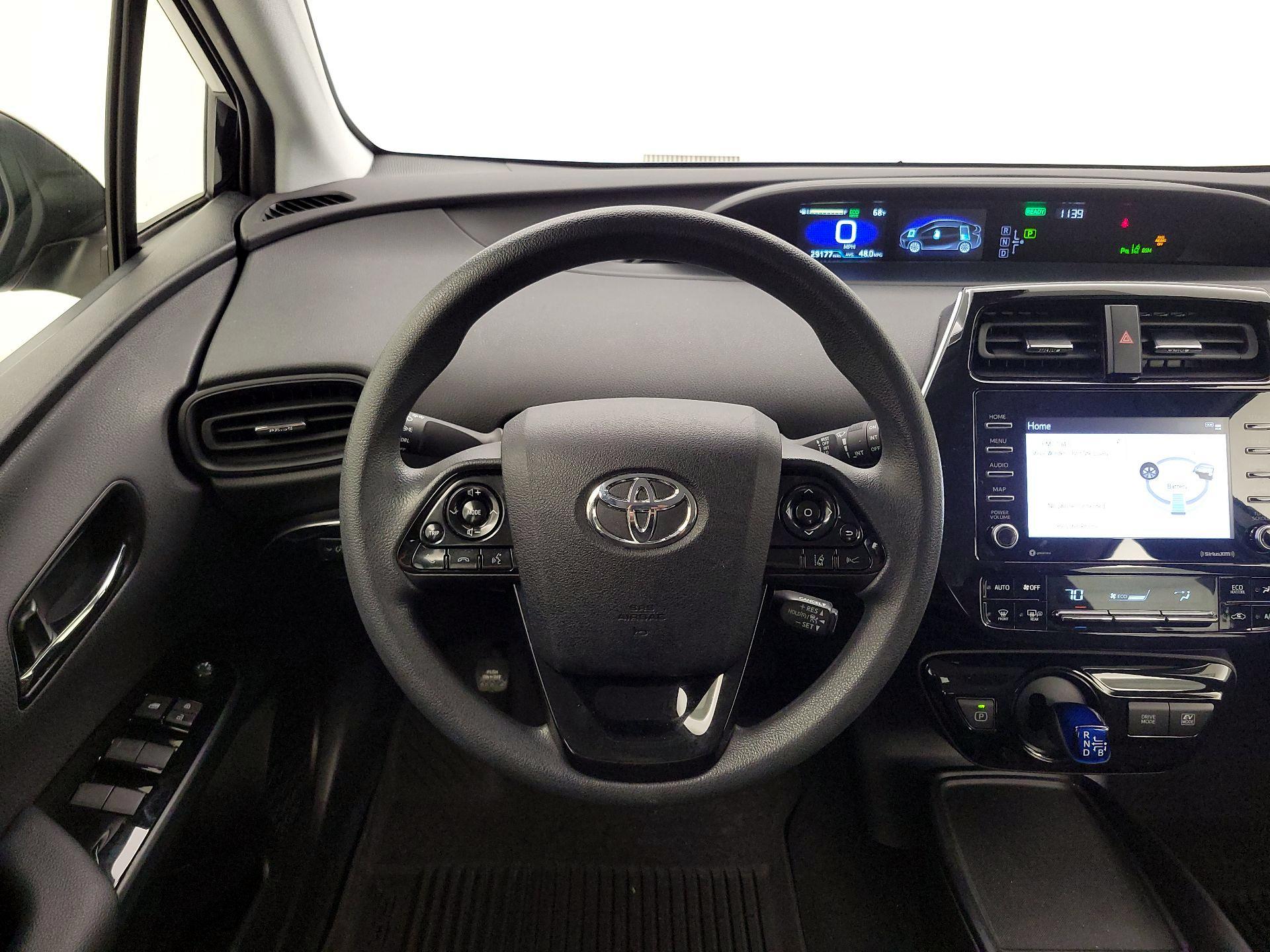 Thumbnail: 2022 Toyota Prius - 10