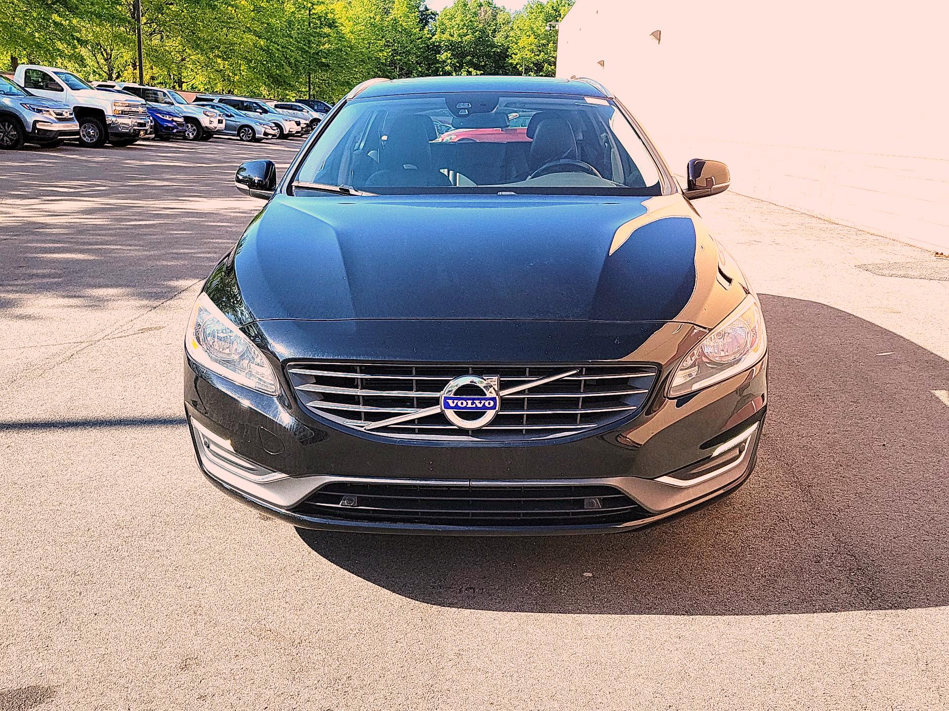 Thumbnail: 2015 Volvo V60 - 2