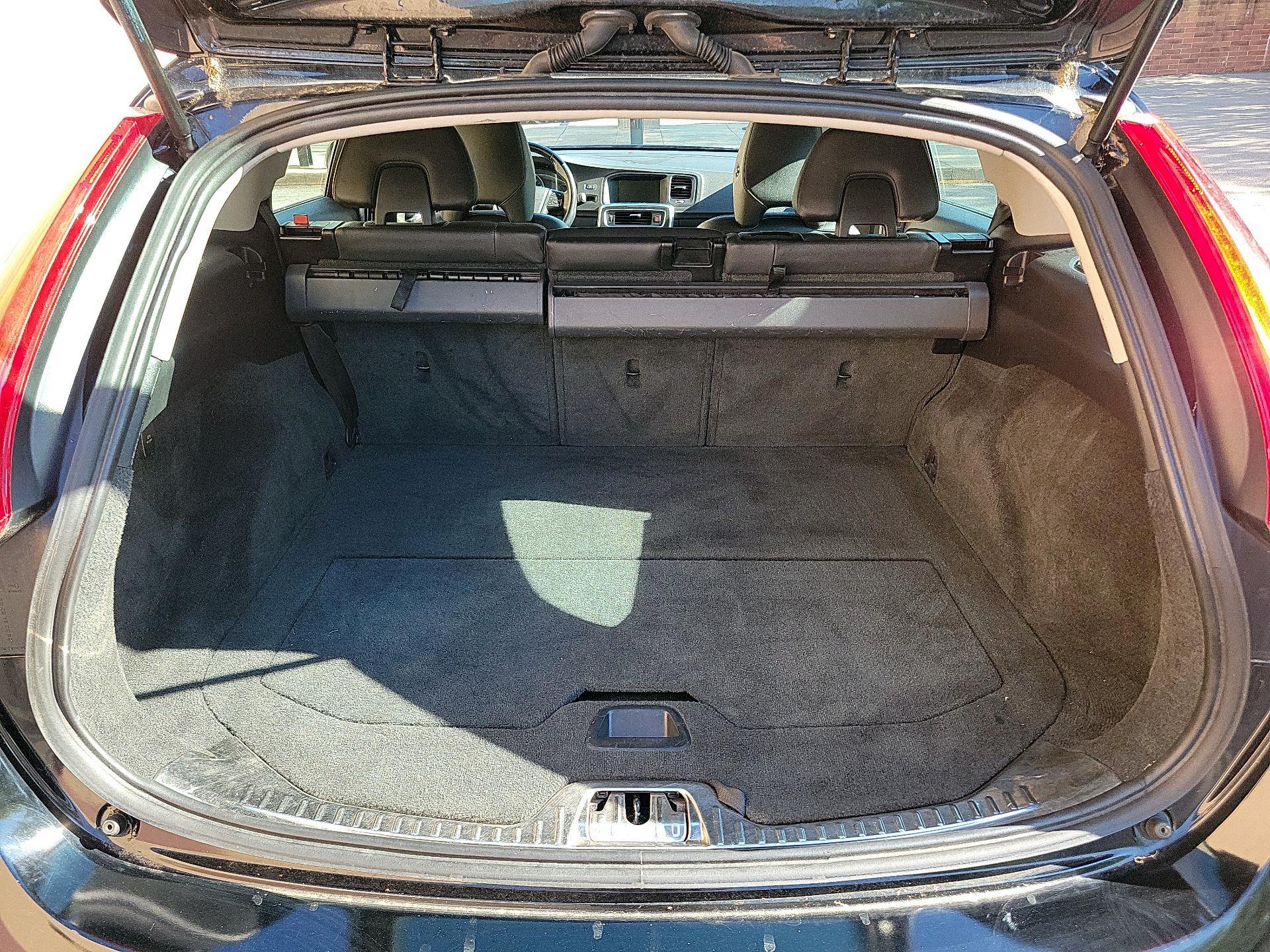 Thumbnail: 2015 Volvo V60 - 19