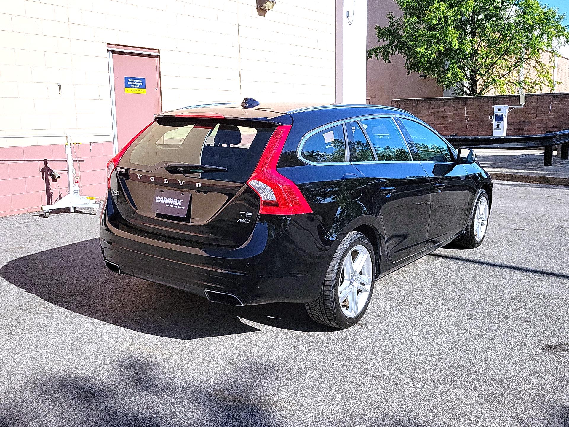 Thumbnail: 2015 Volvo V60 - 5