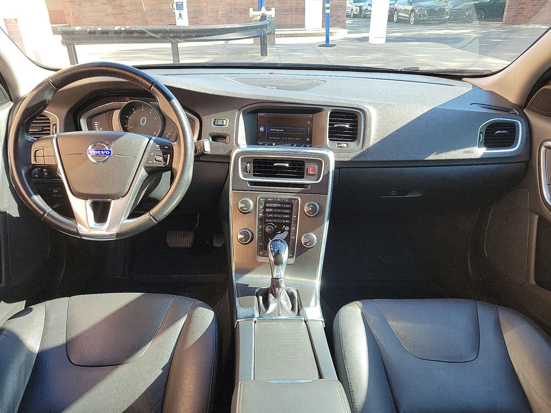 Thumbnail: 2015 Volvo V60 - 8