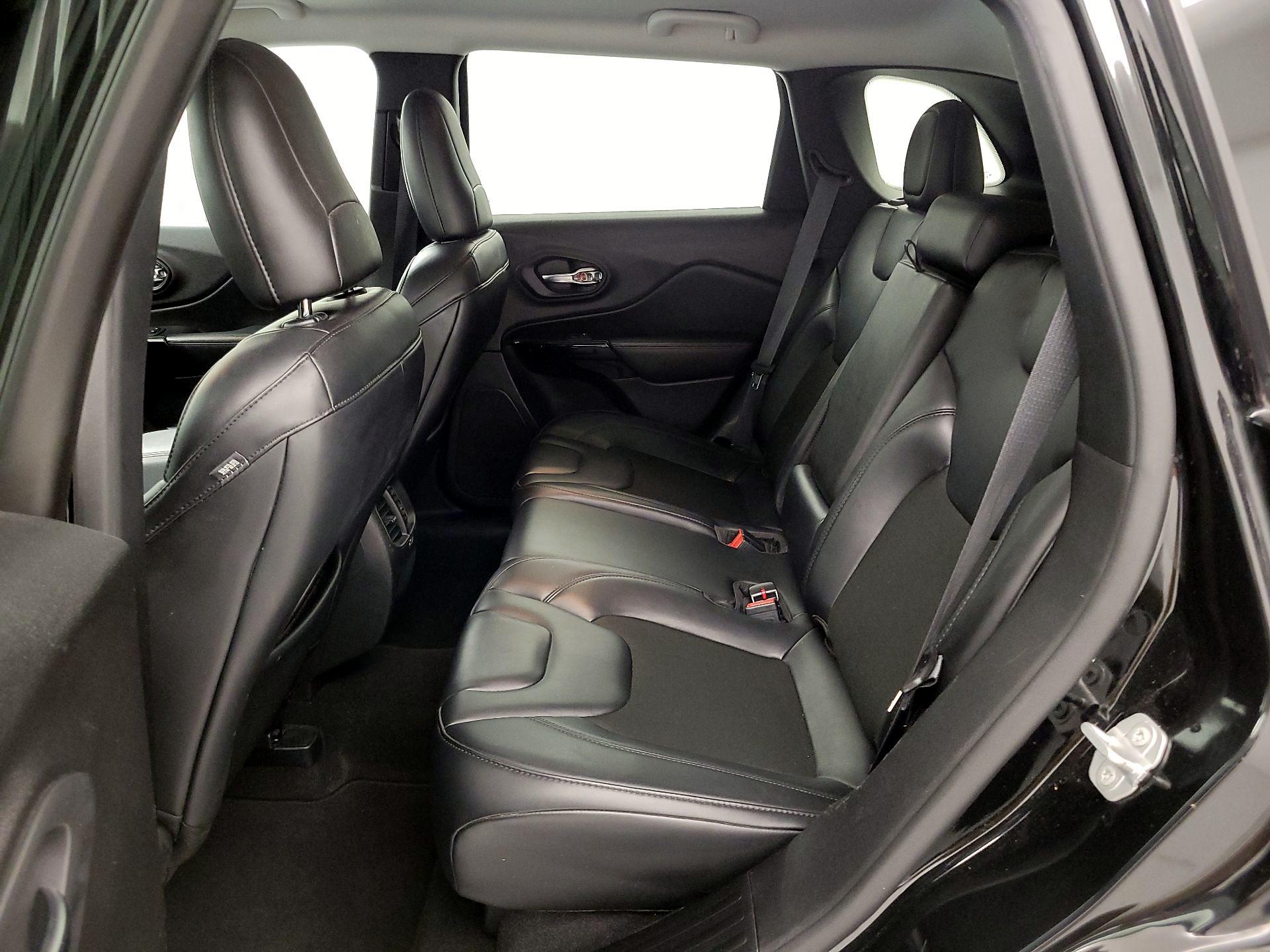 Thumbnail: 2021 Jeep Cherokee - 19