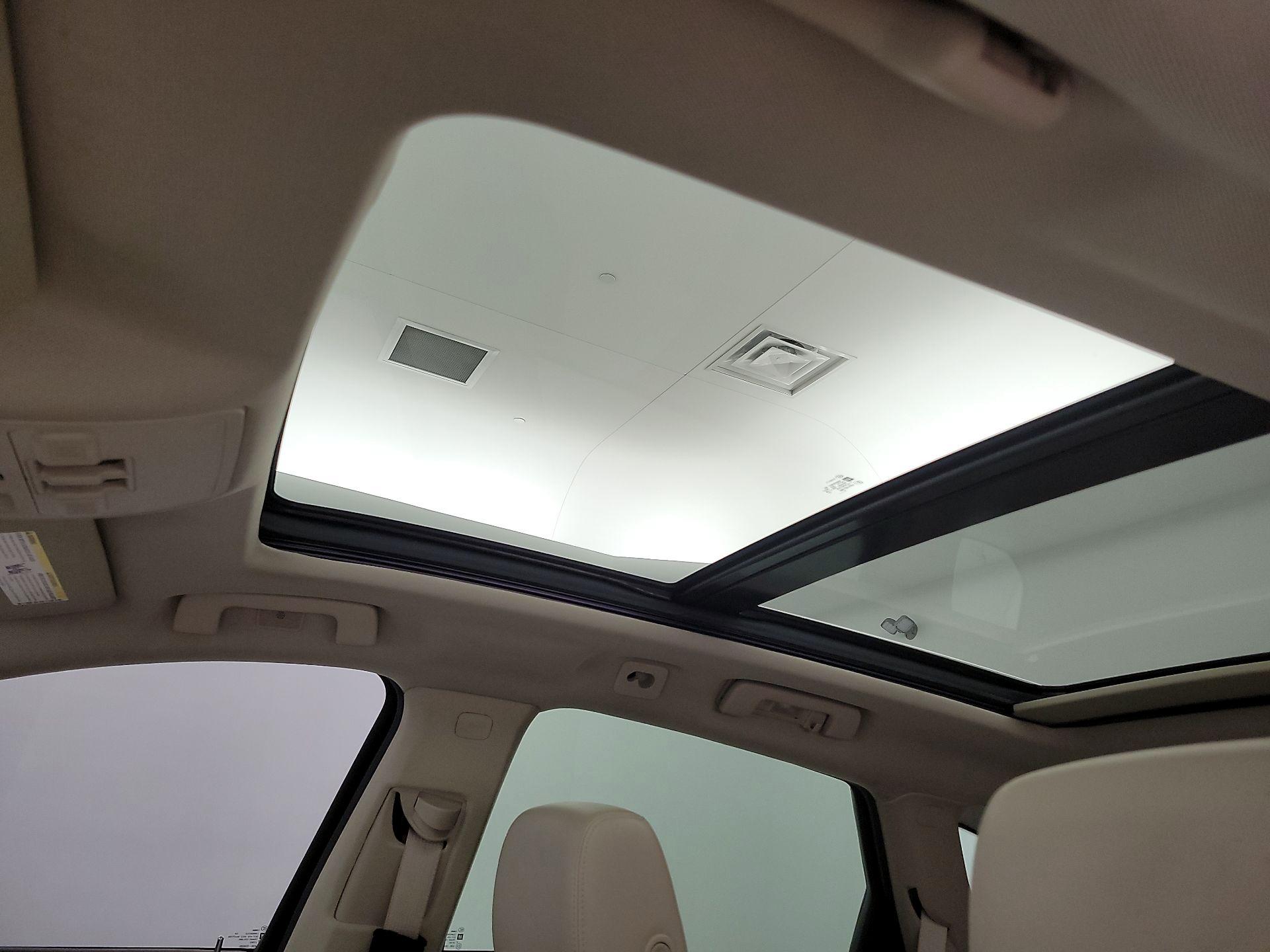 Thumbnail: 2015 Cadillac SRX - 20