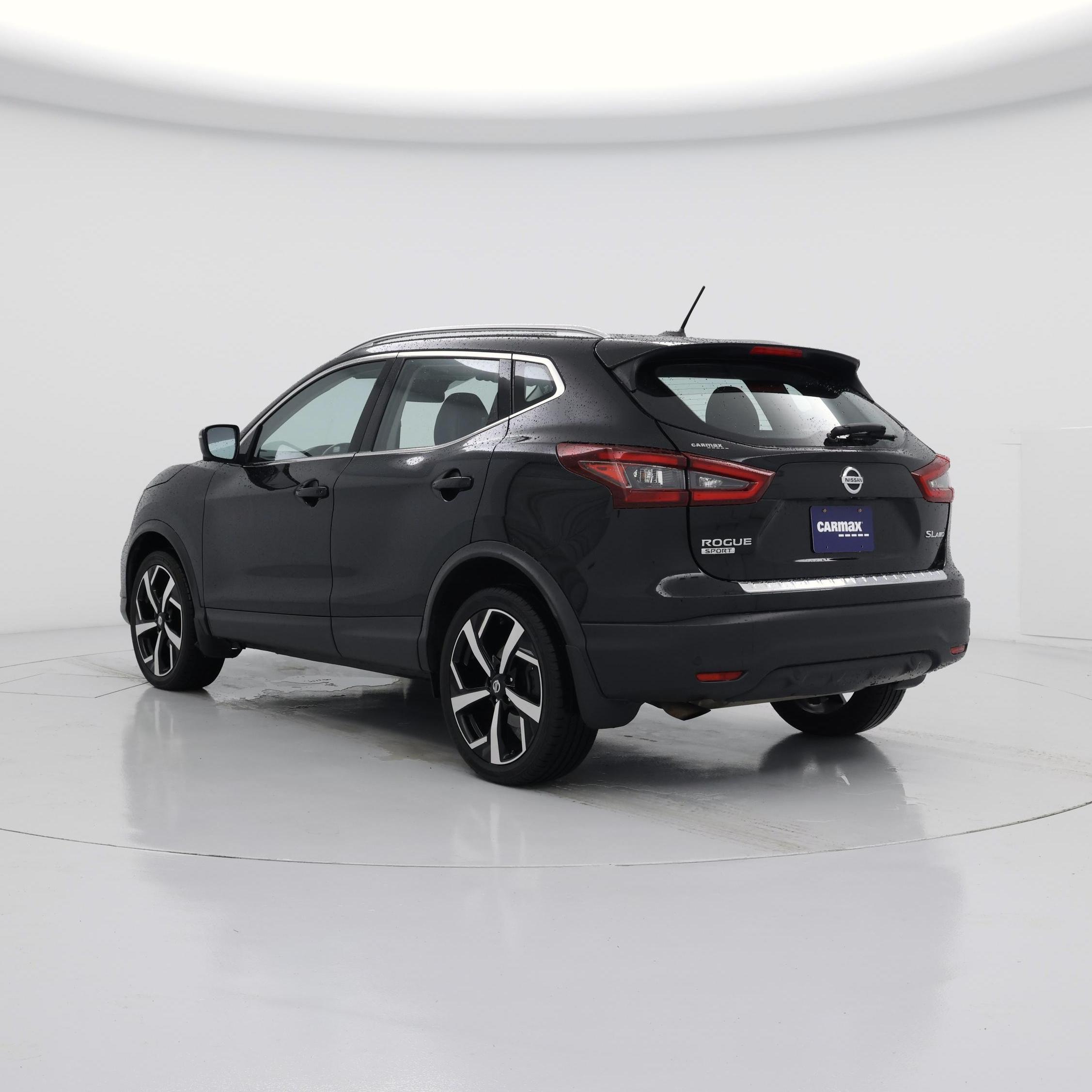 Thumbnail: 2022 Nissan Rogue Sport - 2