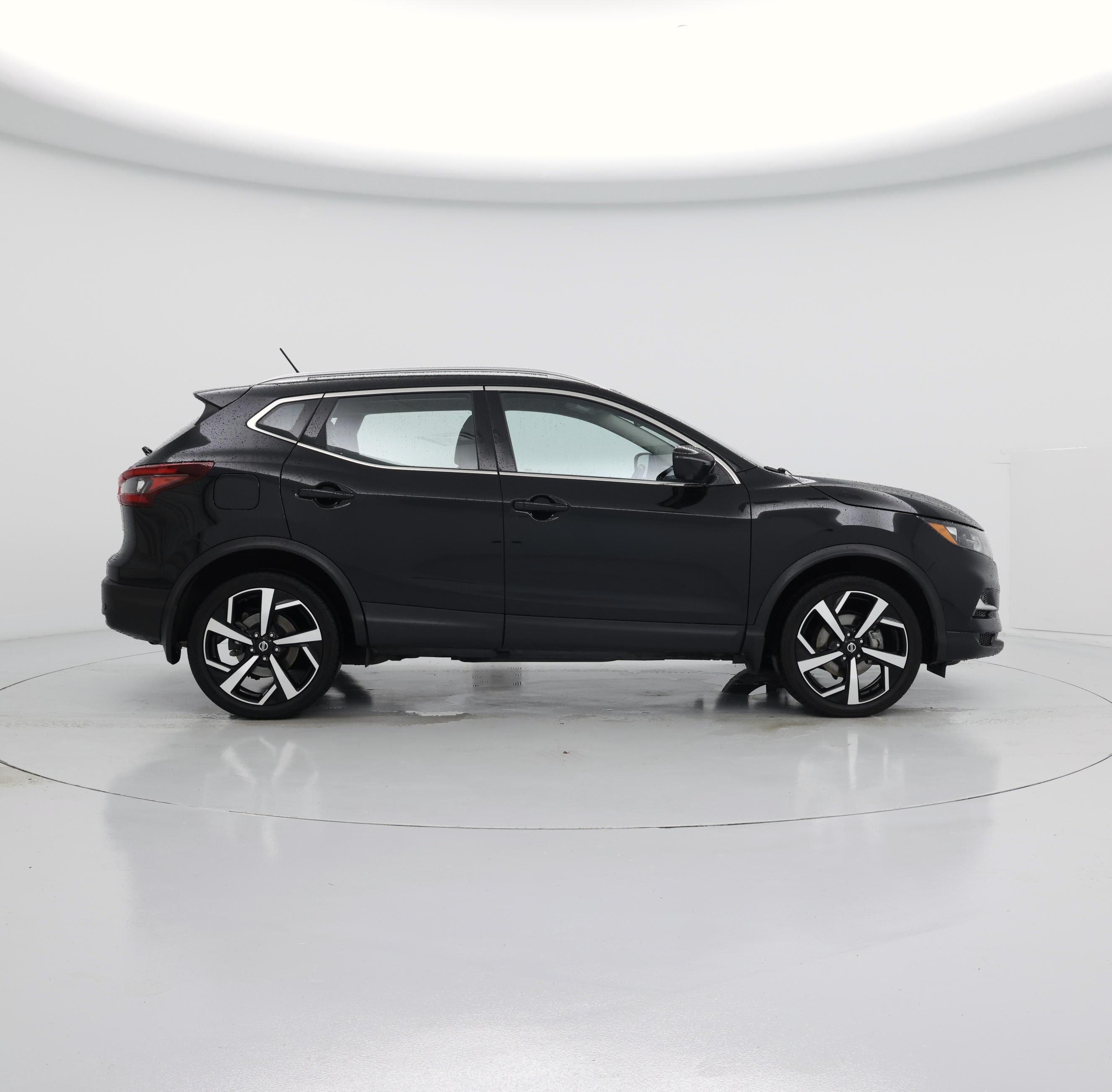 Thumbnail: 2022 Nissan Rogue Sport - 7