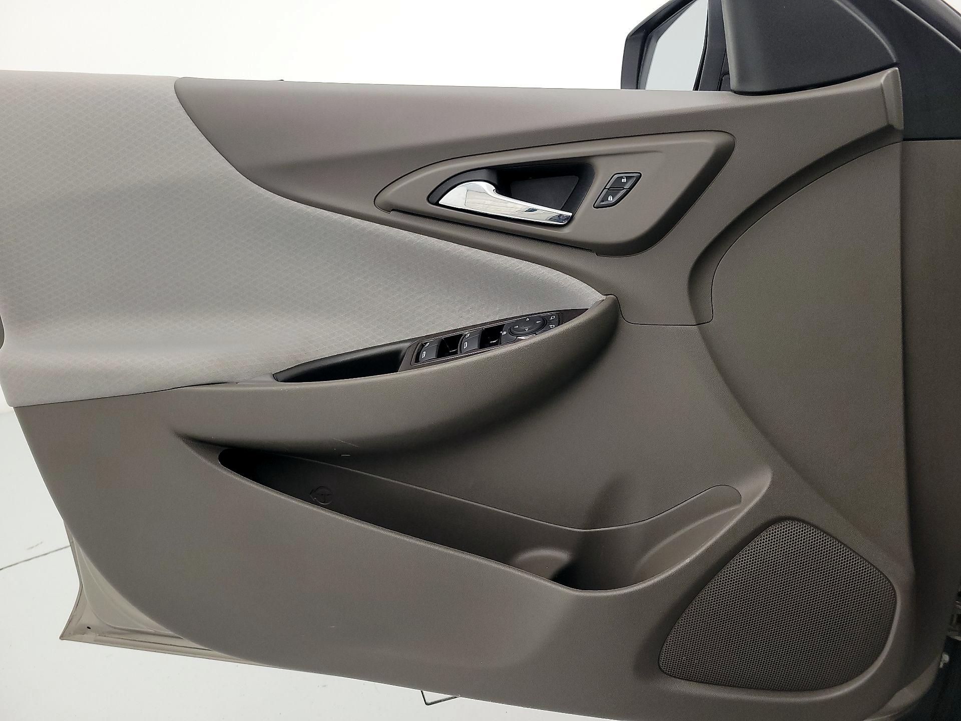 Thumbnail: 2022 Chevrolet Malibu - 12