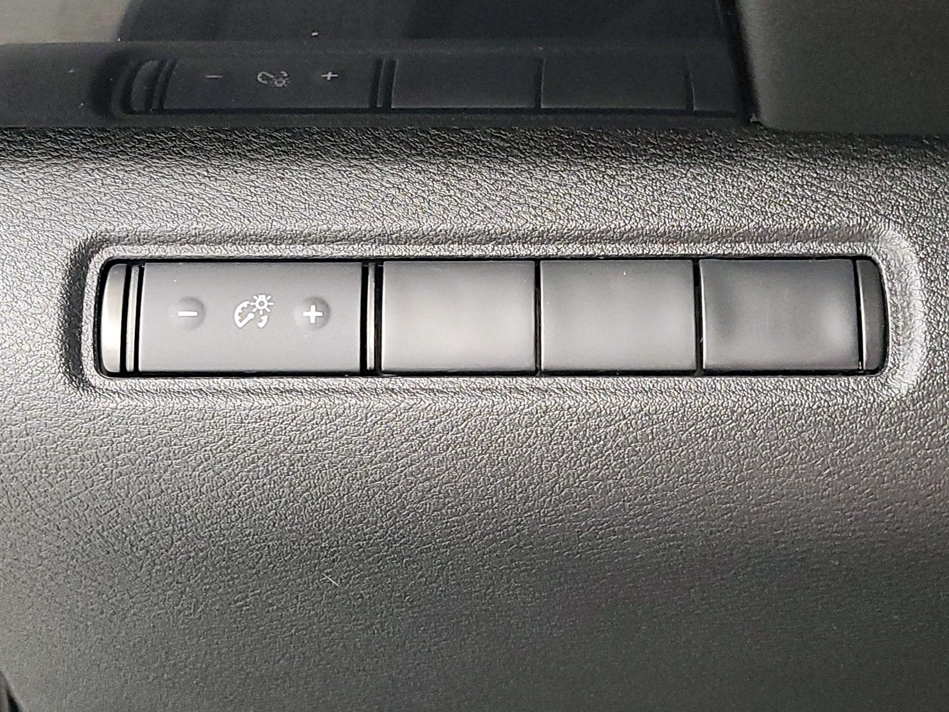Thumbnail: 2022 Nissan Pathfinder - 13