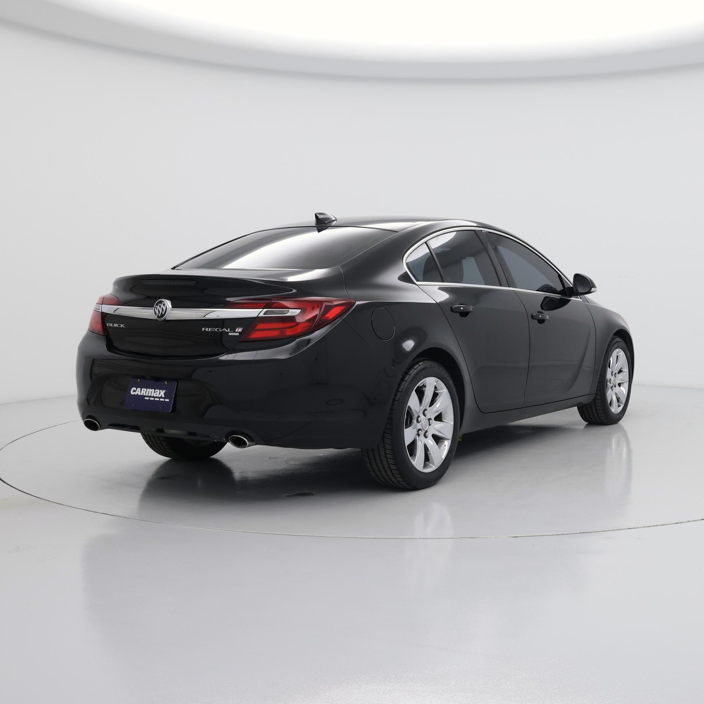 Thumbnail: 2017 Buick Regal - 8