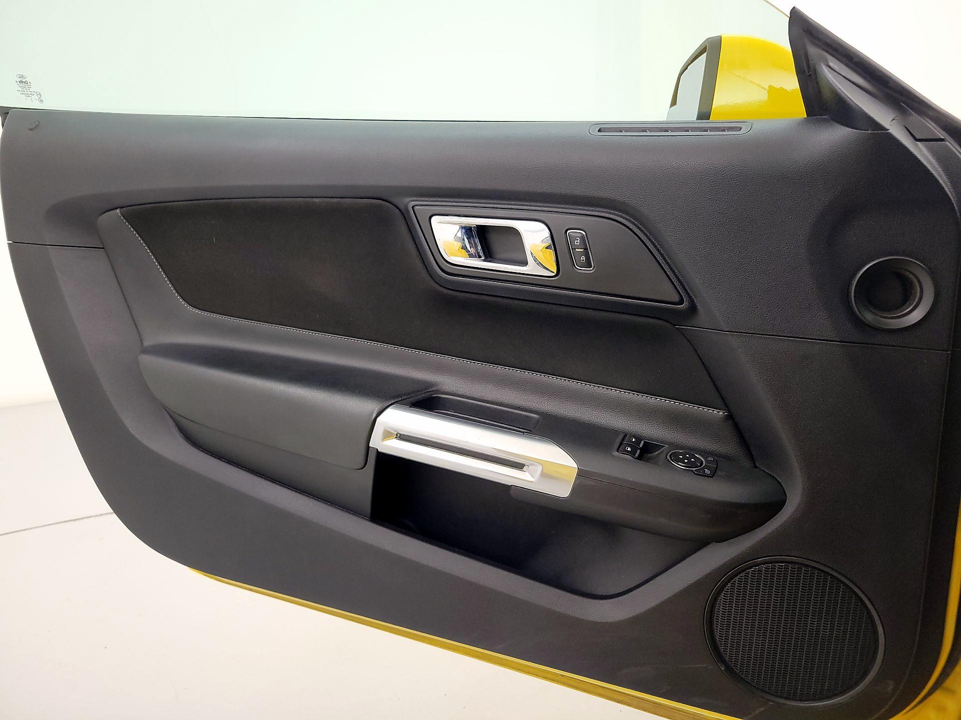 Thumbnail: 2015 Ford Mustang - 12