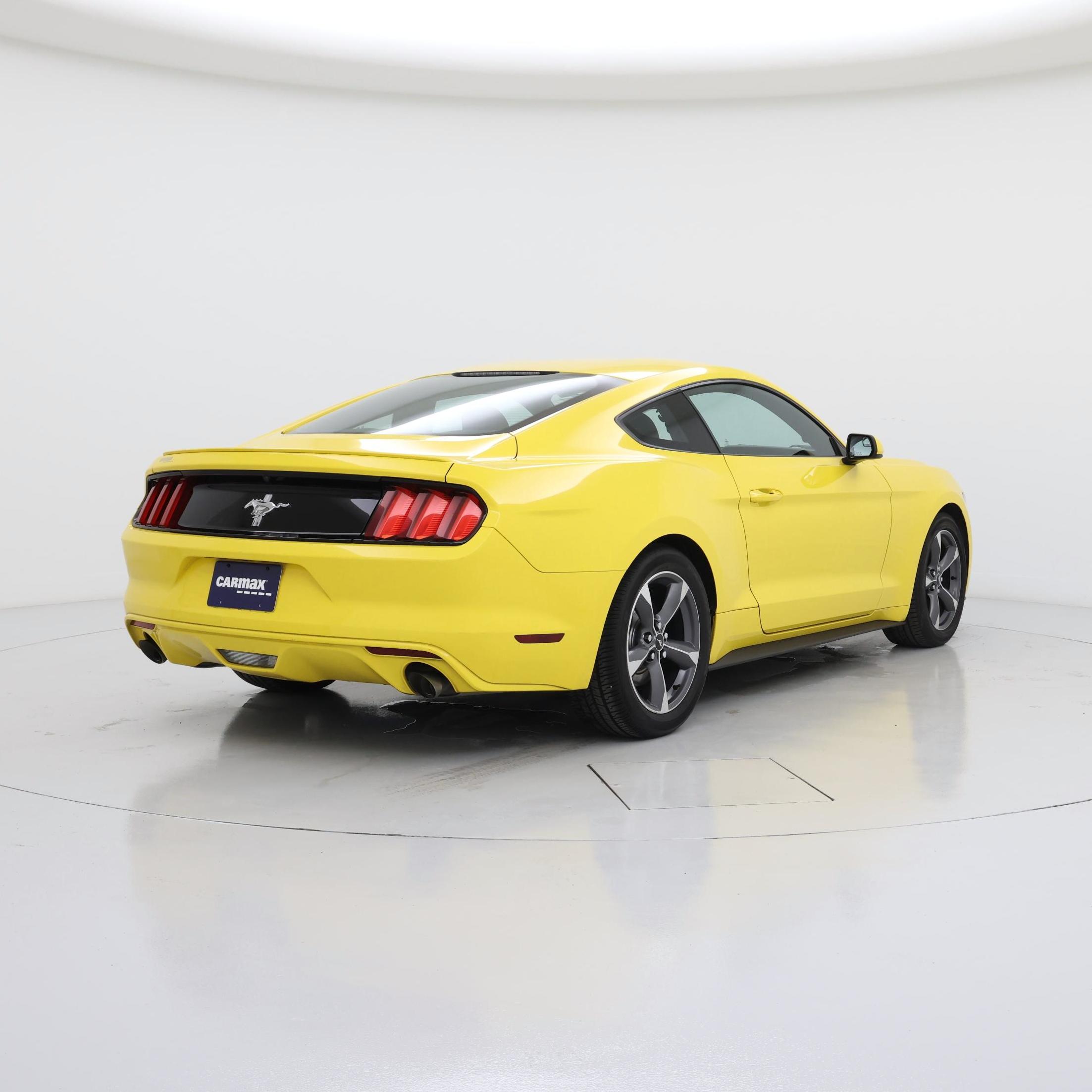 Thumbnail: 2015 Ford Mustang - 8