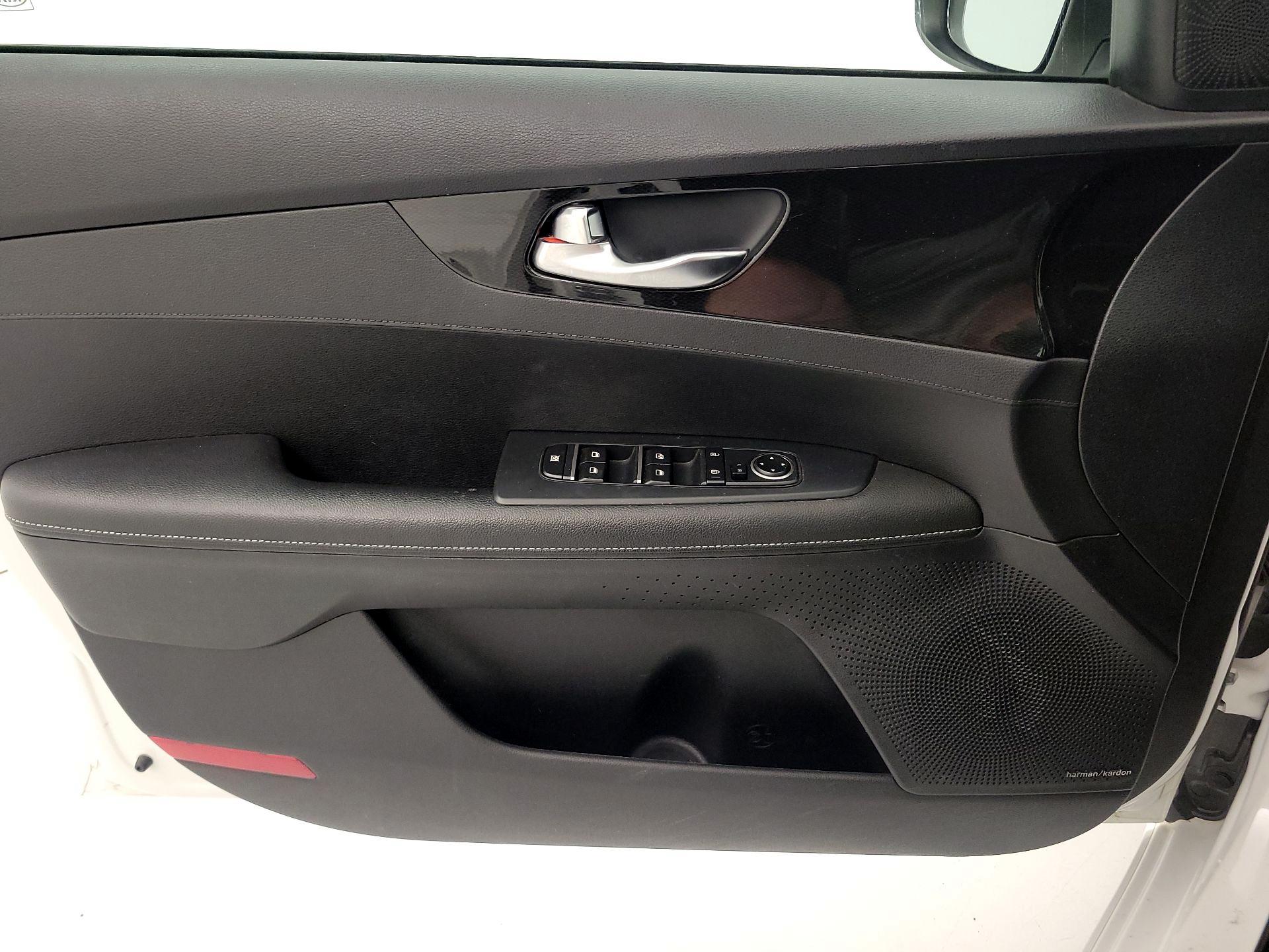 Thumbnail: 2020 Kia Forte - 12