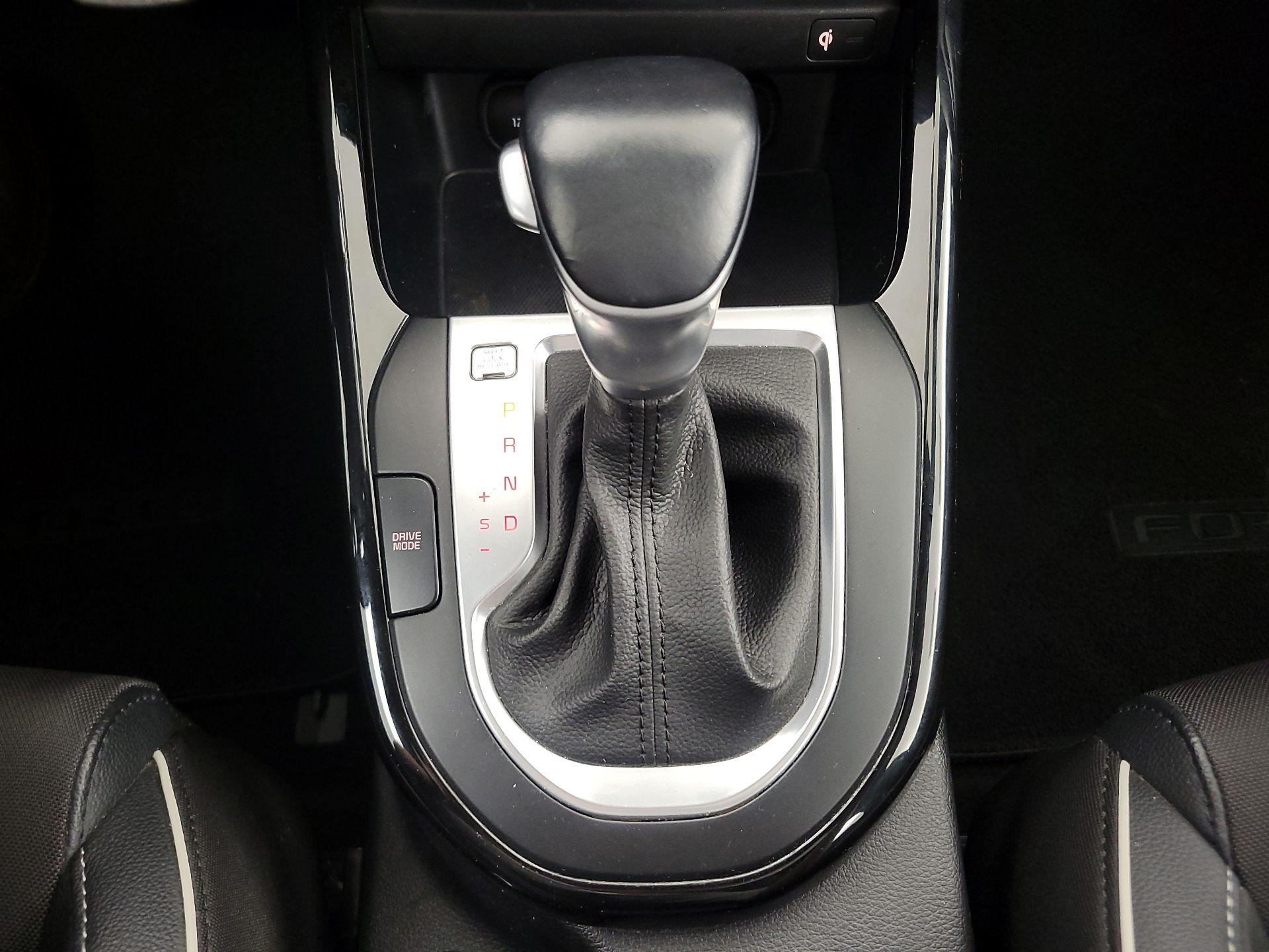 Thumbnail: 2020 Kia Forte - 17