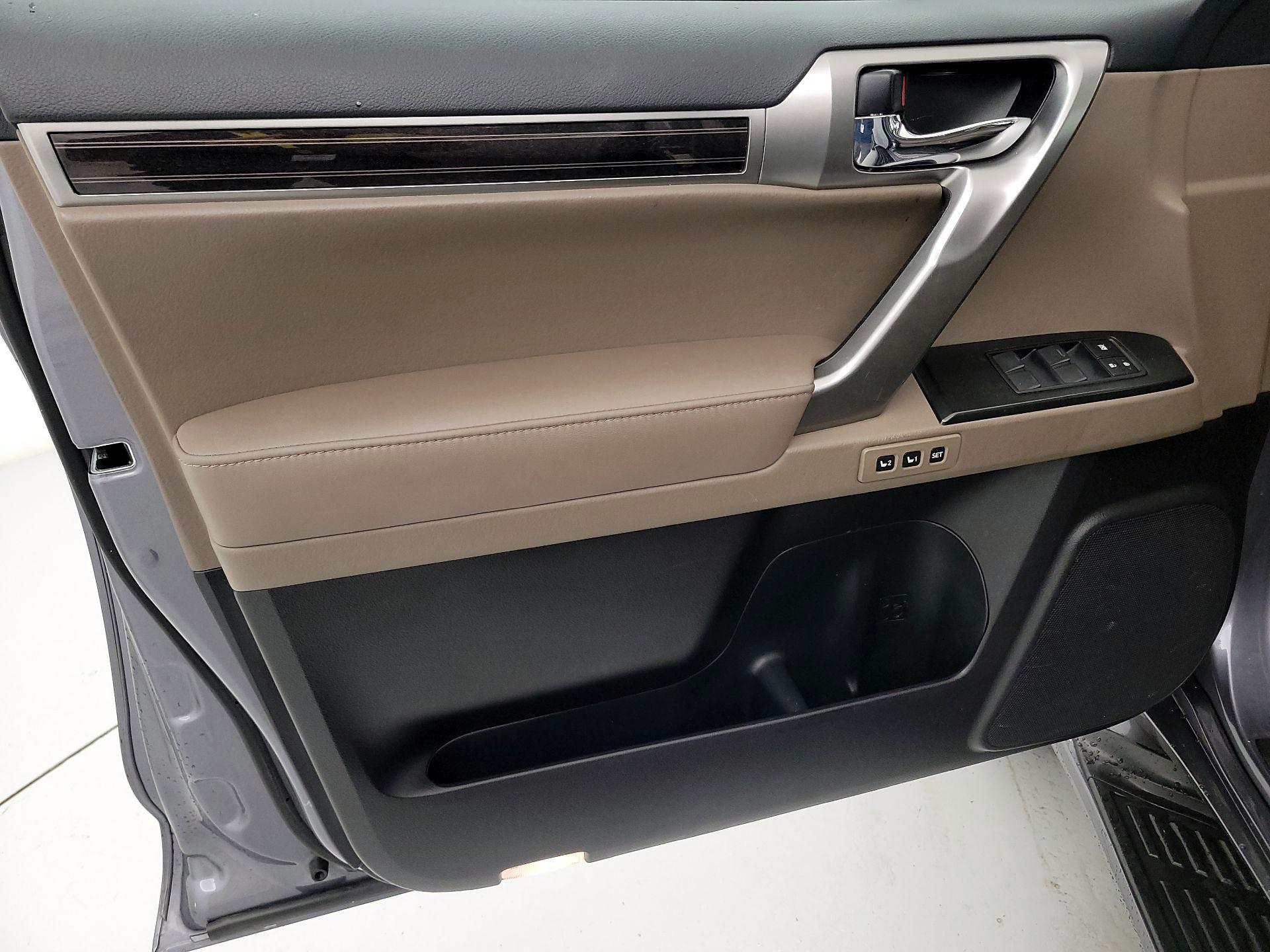 Thumbnail: 2022 Lexus GX - 12