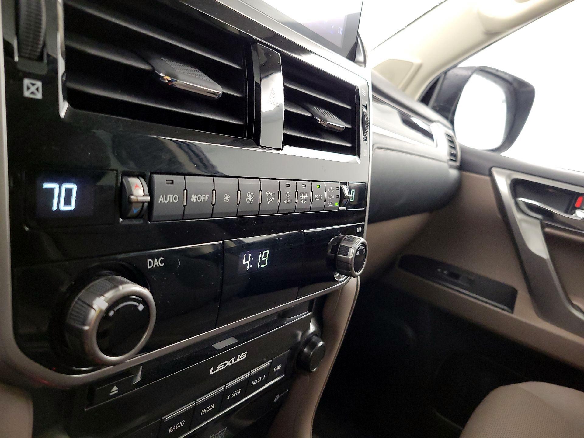 Thumbnail: 2022 Lexus GX - 17