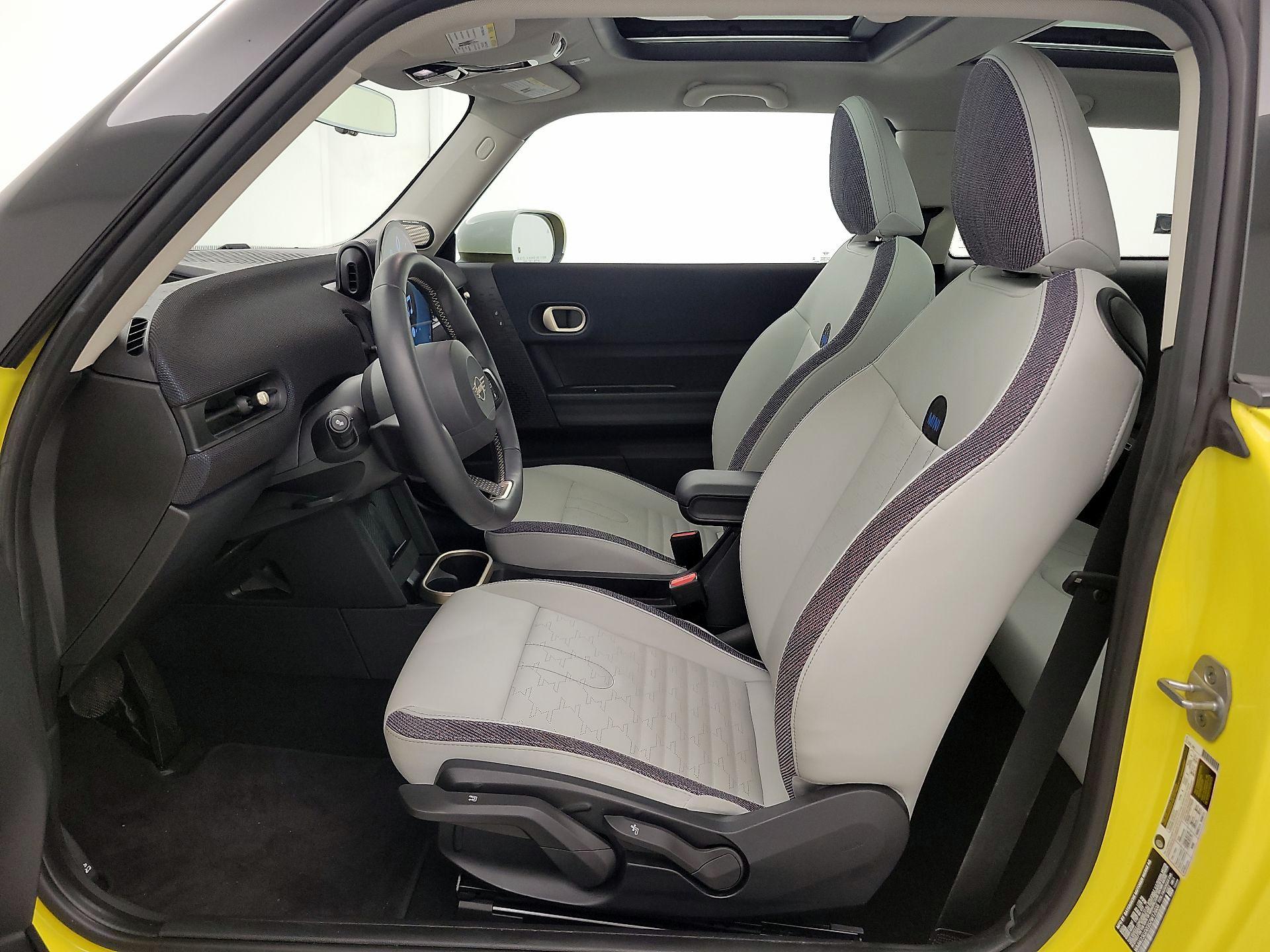 Thumbnail: 2025 MINI Cooper Hardtop - 11