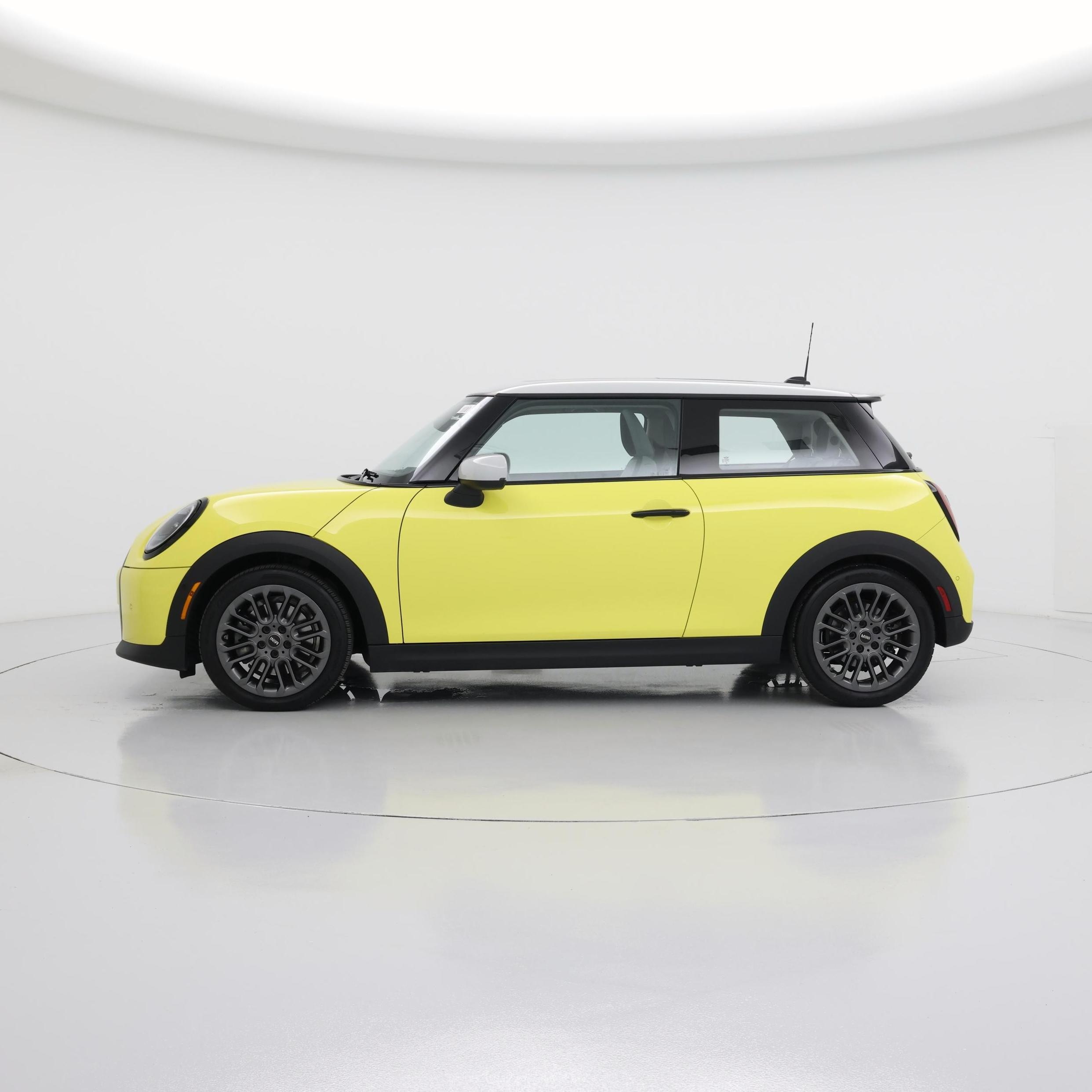 Thumbnail: 2025 MINI Cooper Hardtop - 3