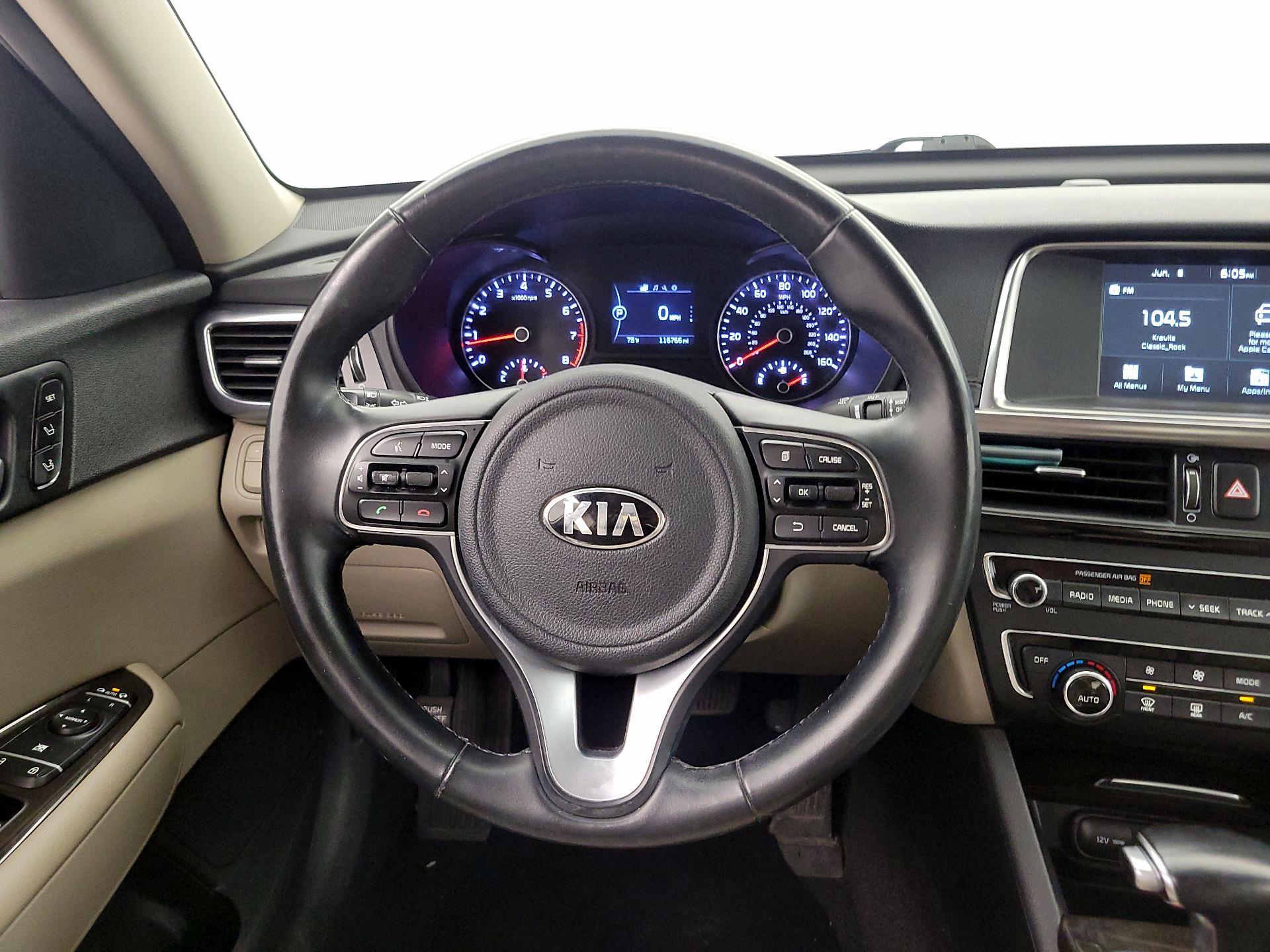 Thumbnail: 2017 Kia Optima - 10