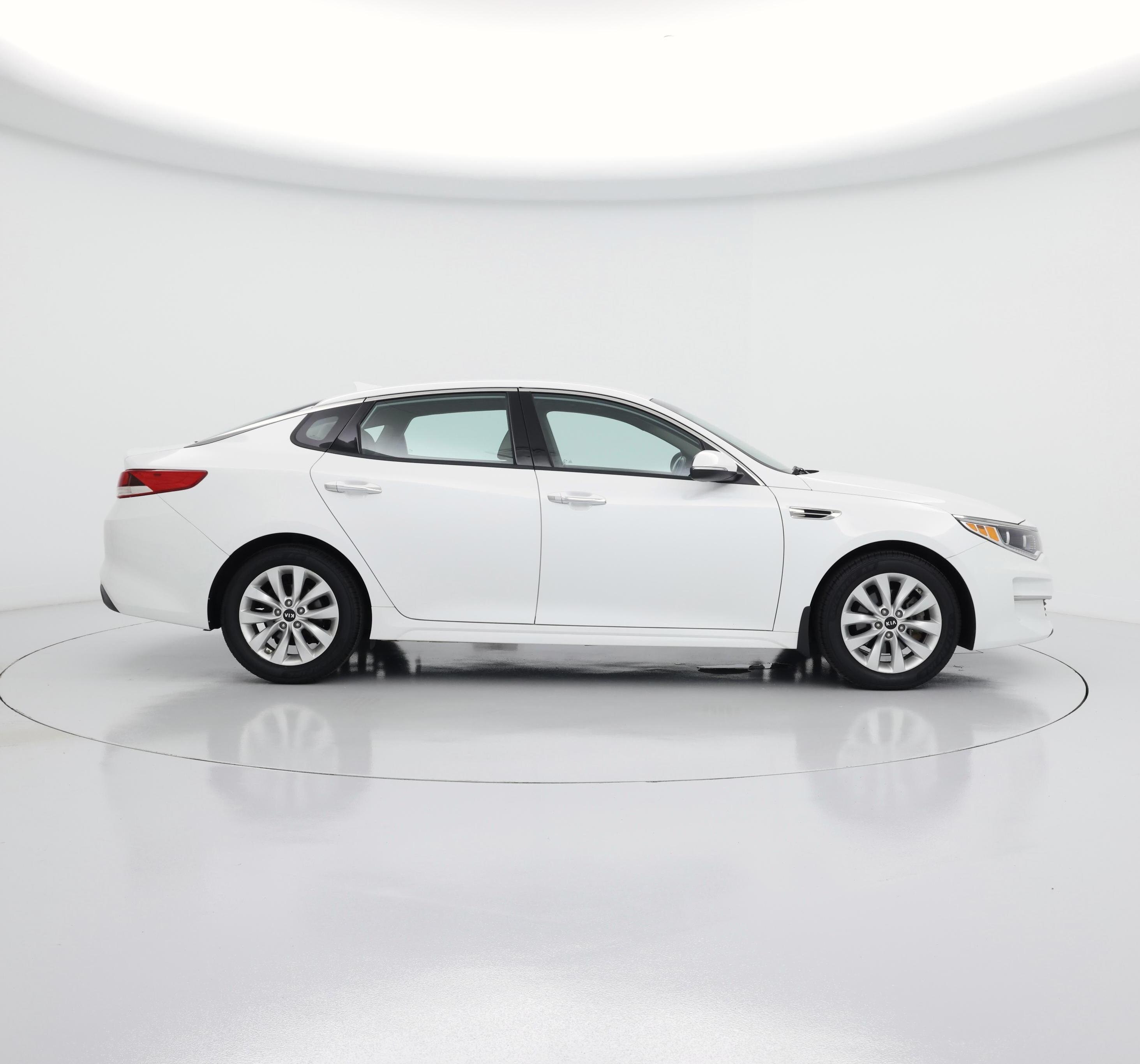 Thumbnail: 2017 Kia Optima - 7