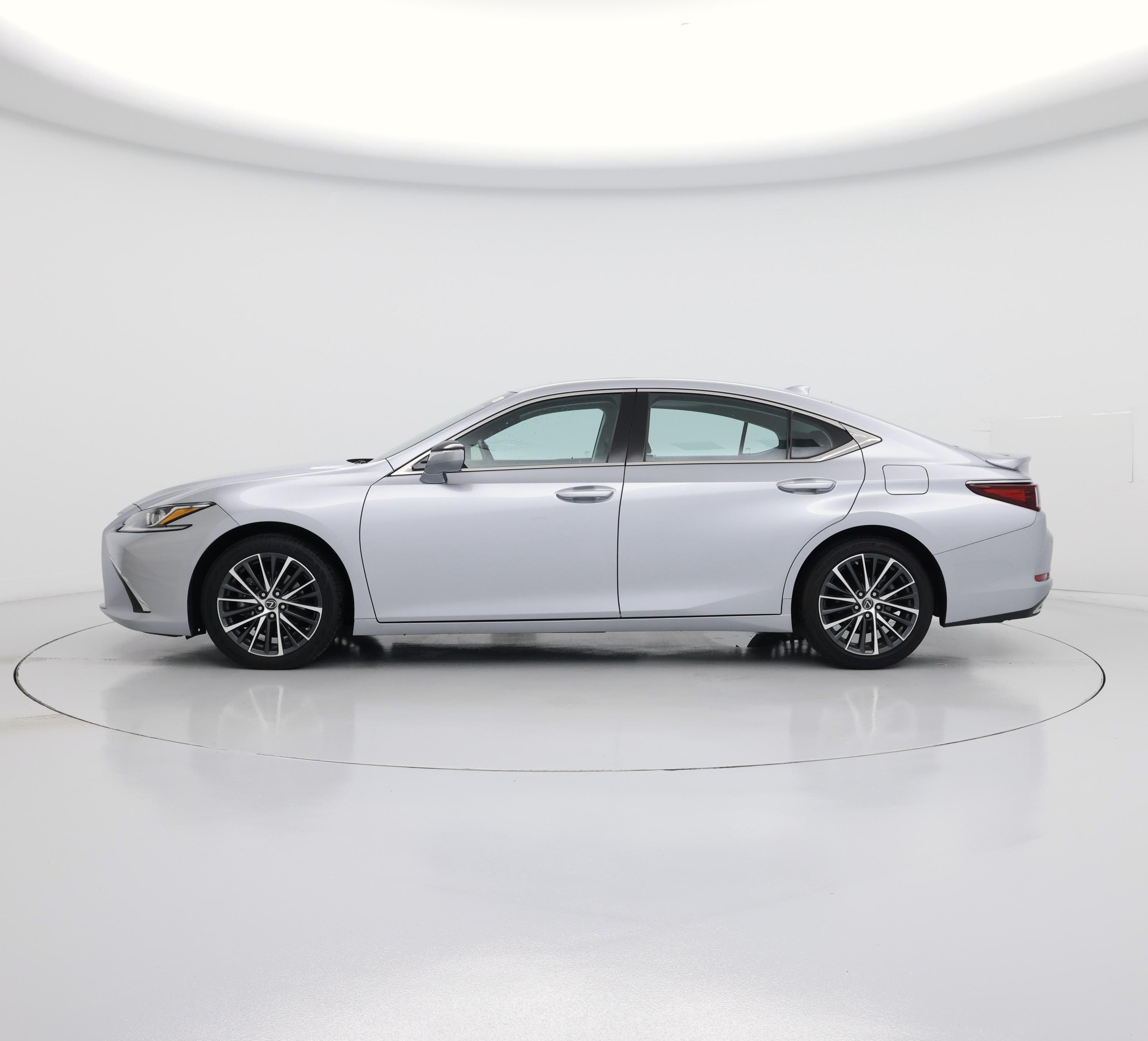 Thumbnail: 2022 Lexus ES - 3