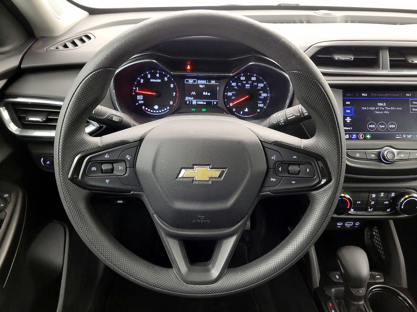2023 Chevrolet TrailBlazer LT - Photo 11