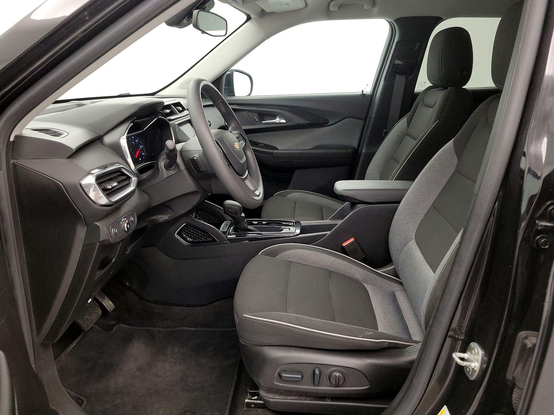 Thumbnail: 2023 Chevrolet TrailBlazer - 11